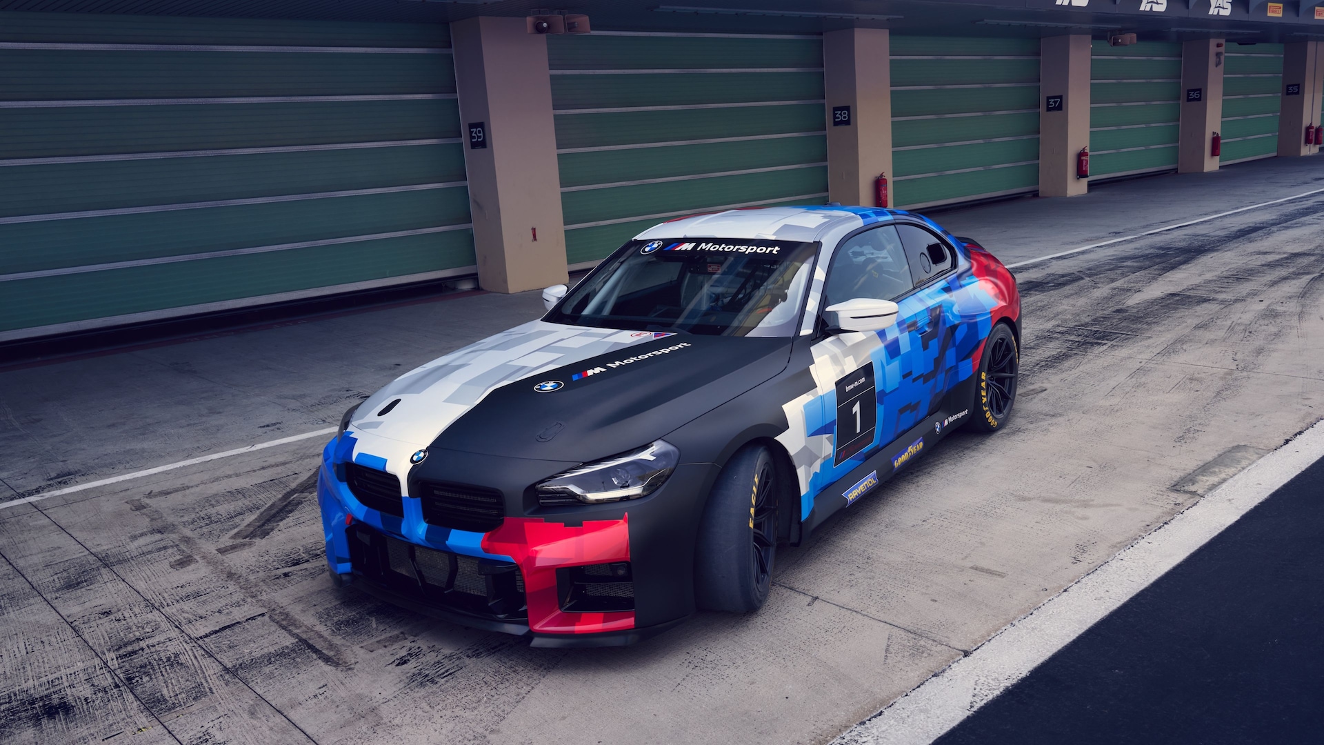 BMW M2 Racing.