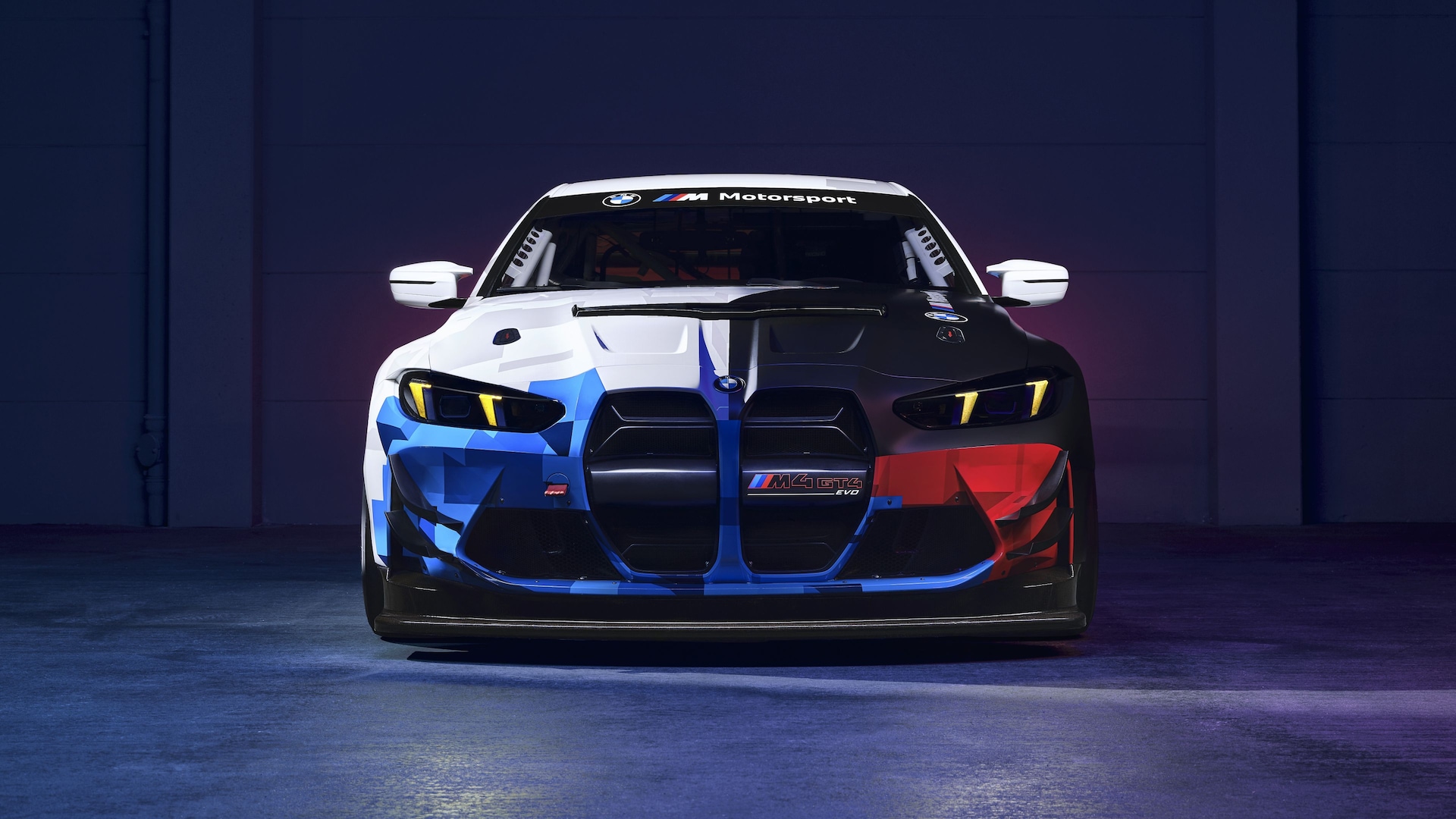 BMW M4 GT4 EVO.