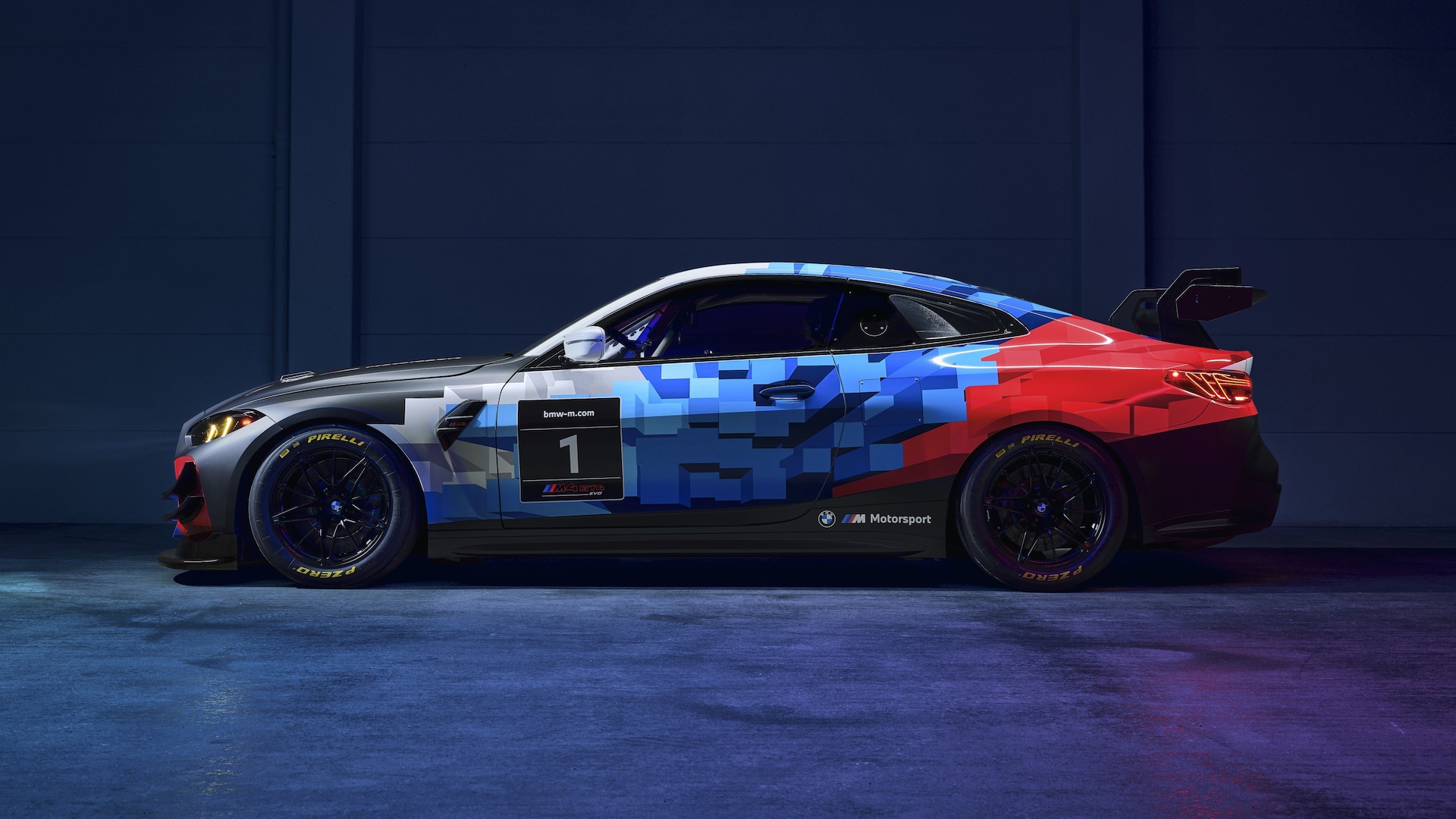 BMW M4 GT4 EVO.