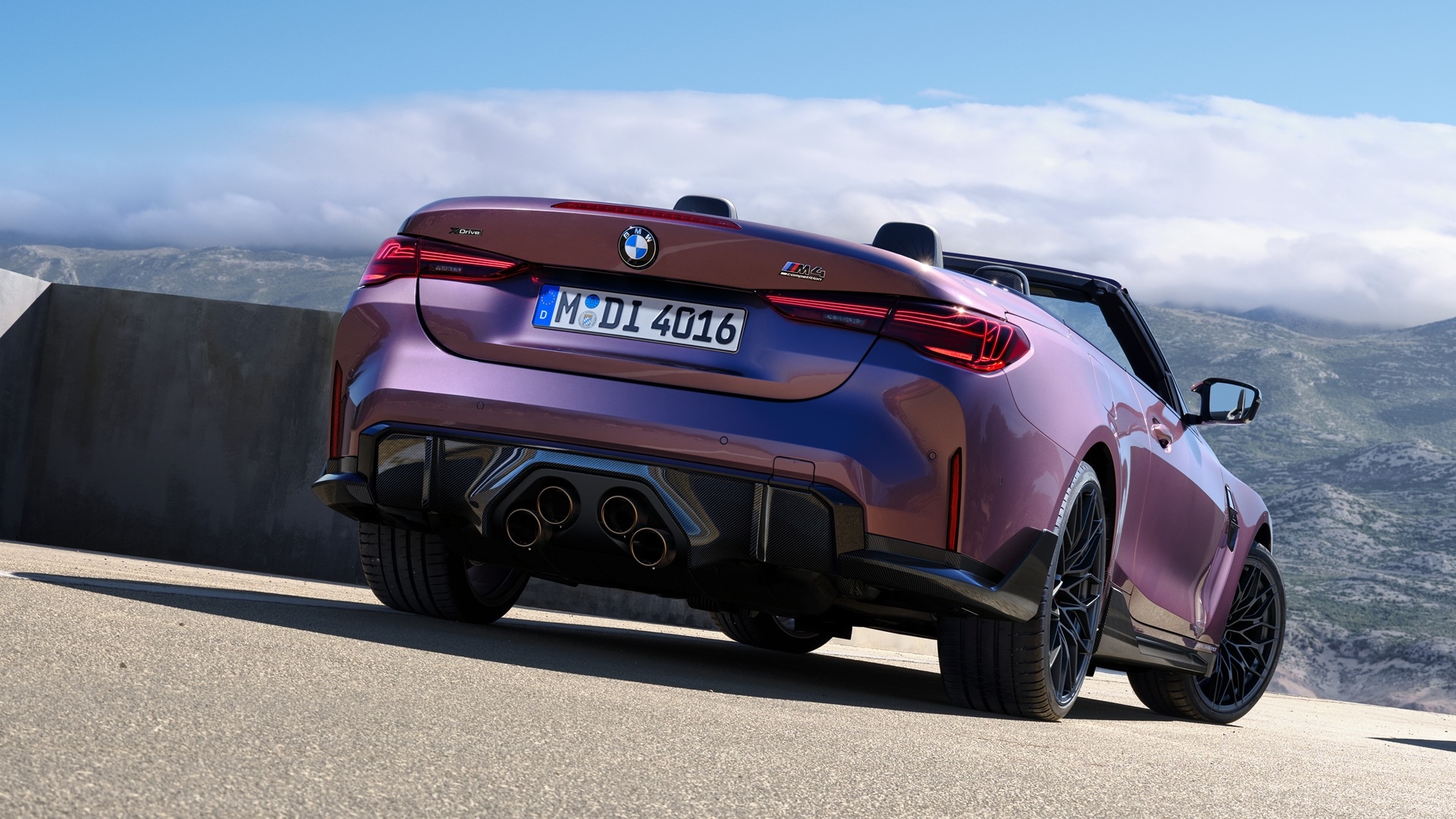 BMW M4 Competition Cabriolet mit M Performance Parts