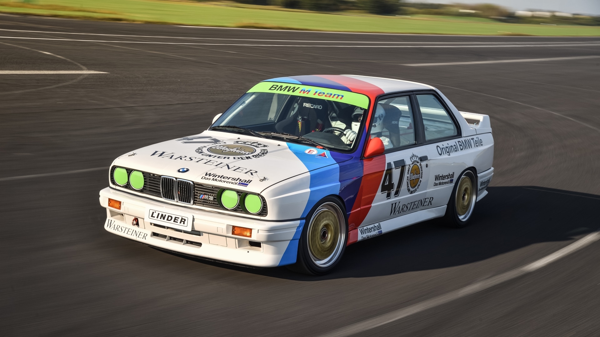 BMW M3 E30 DTM Rennwagen