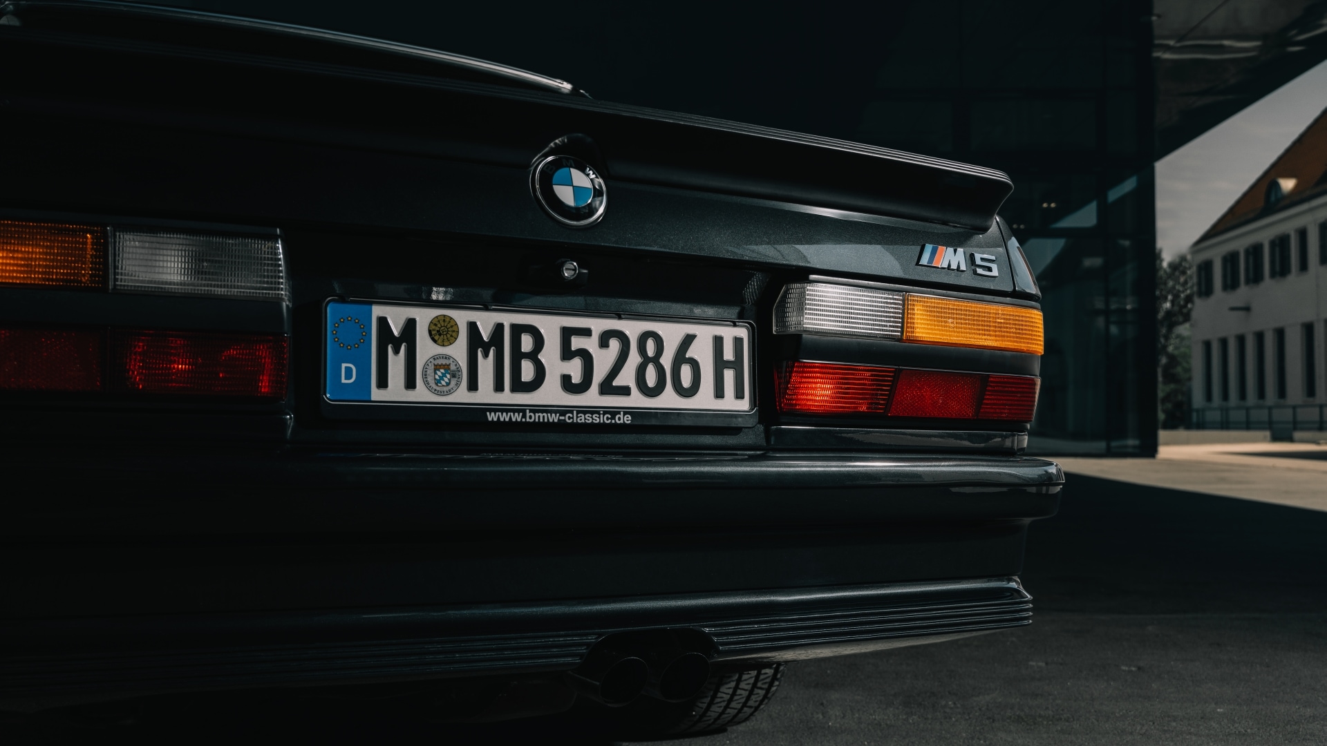 BMW M5 E28