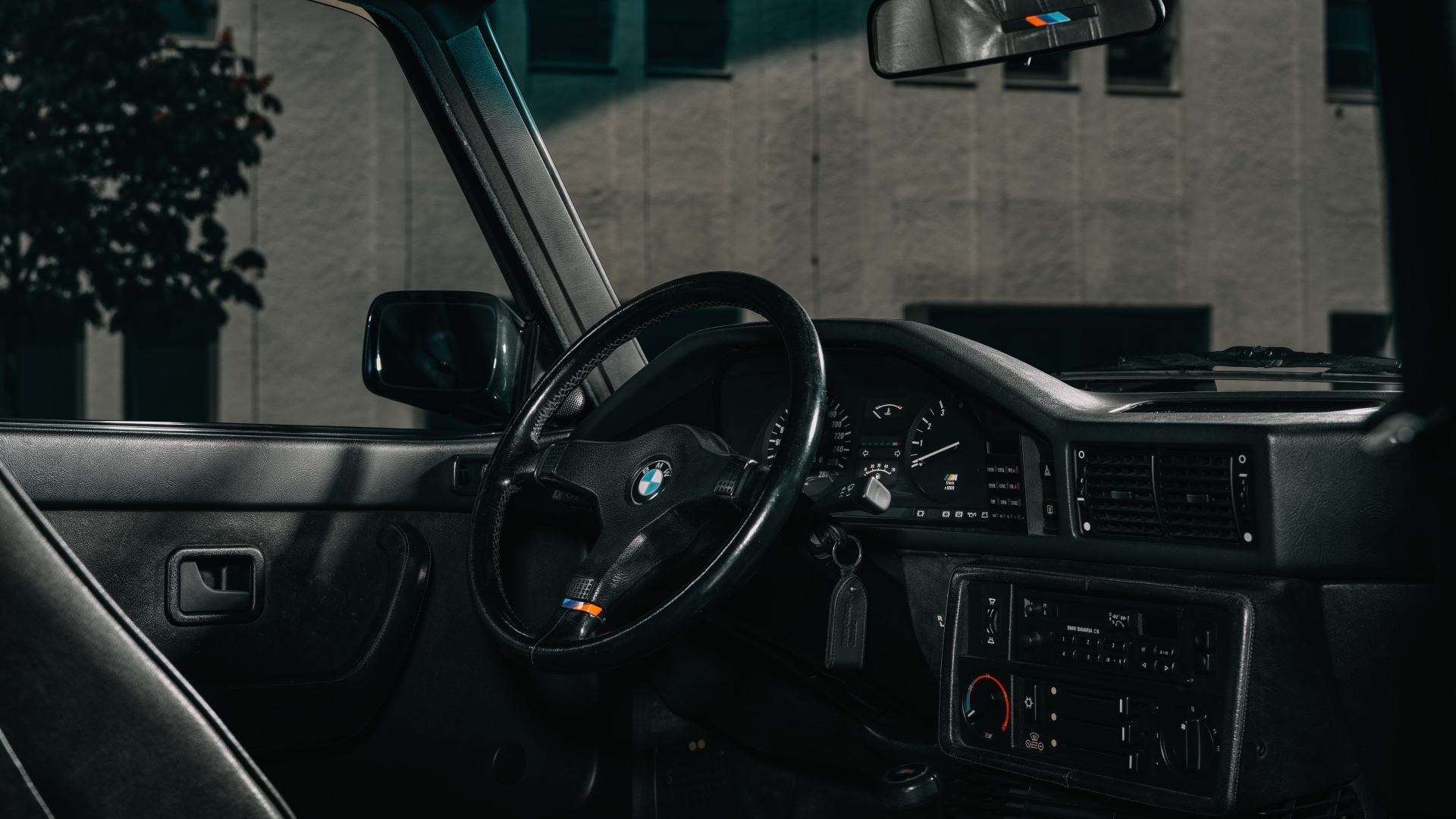 BMW M5 E28