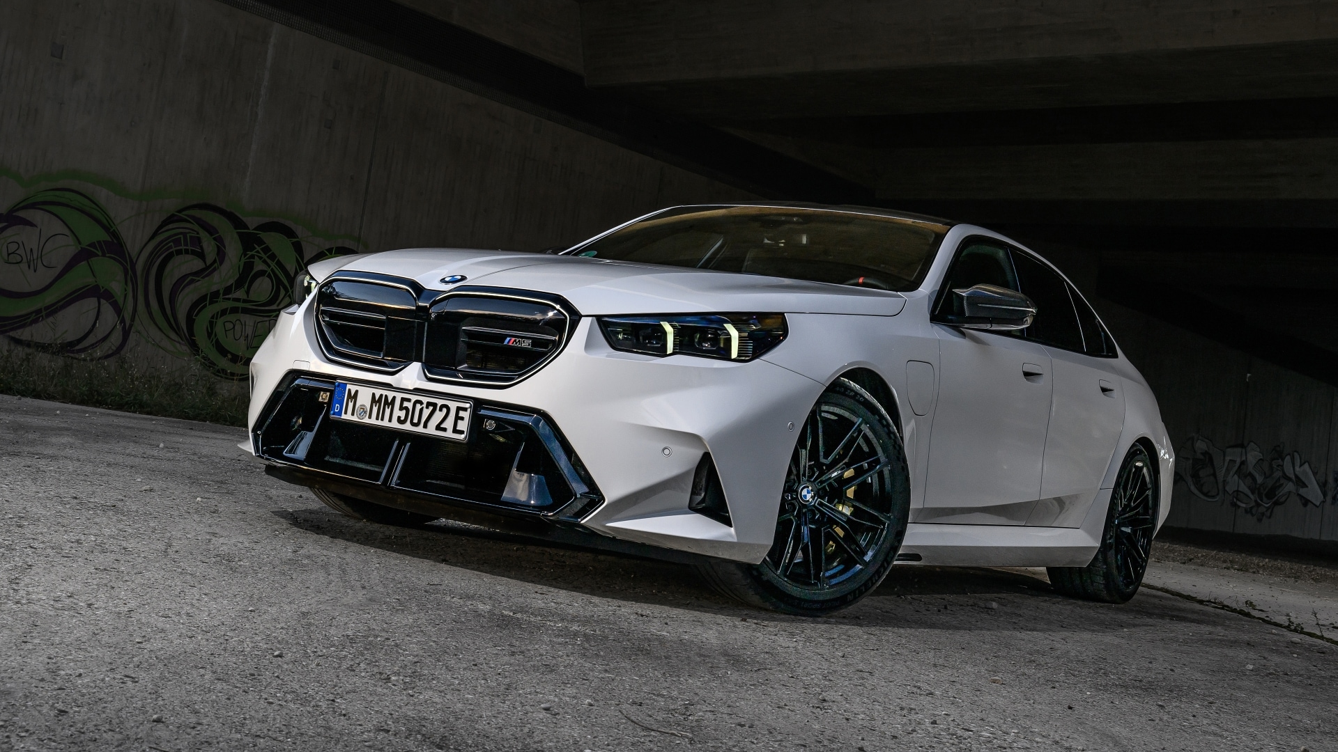 BMW M5 Limousine G90 in Alpinweiß