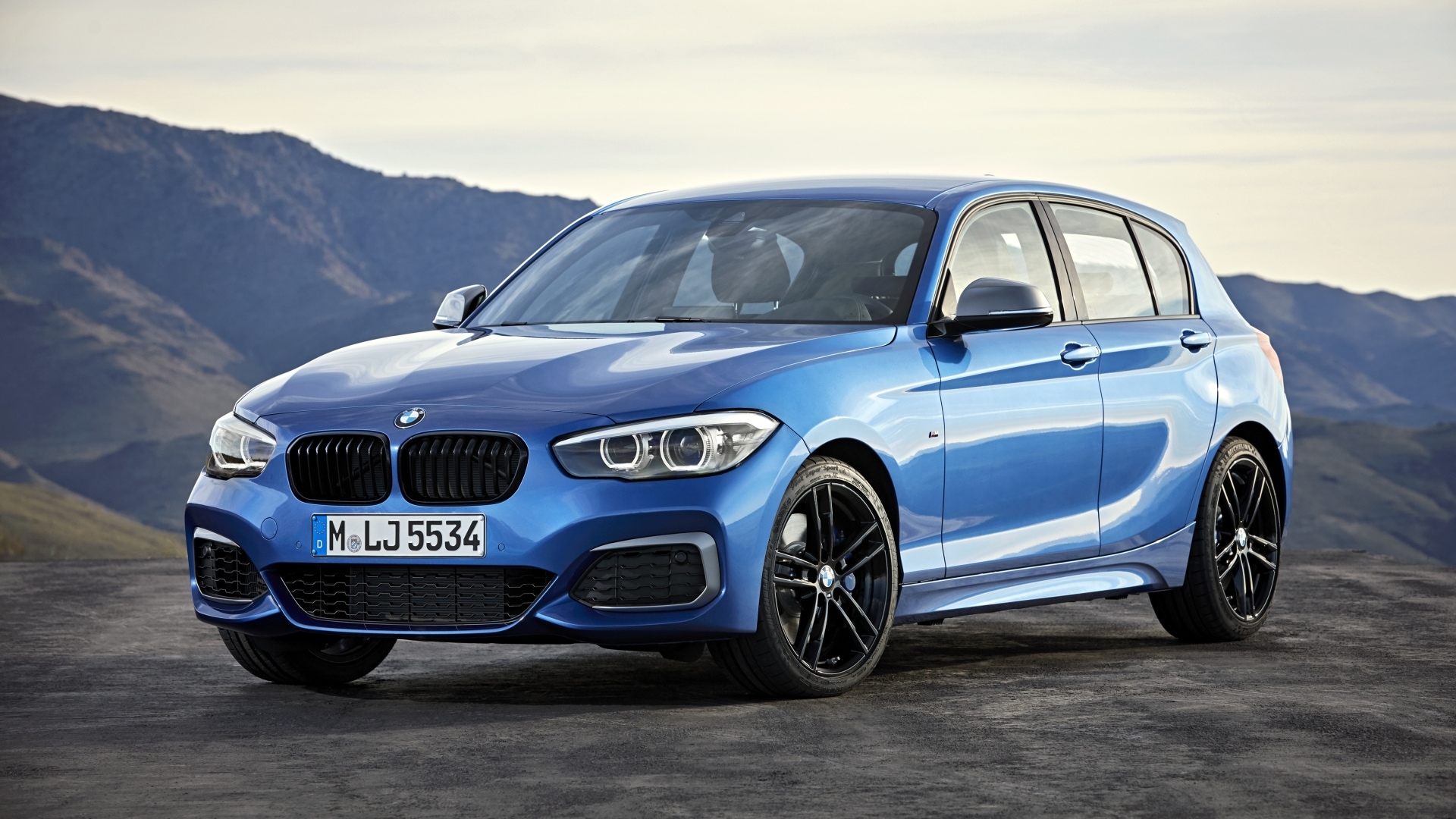 BMW M140i F21