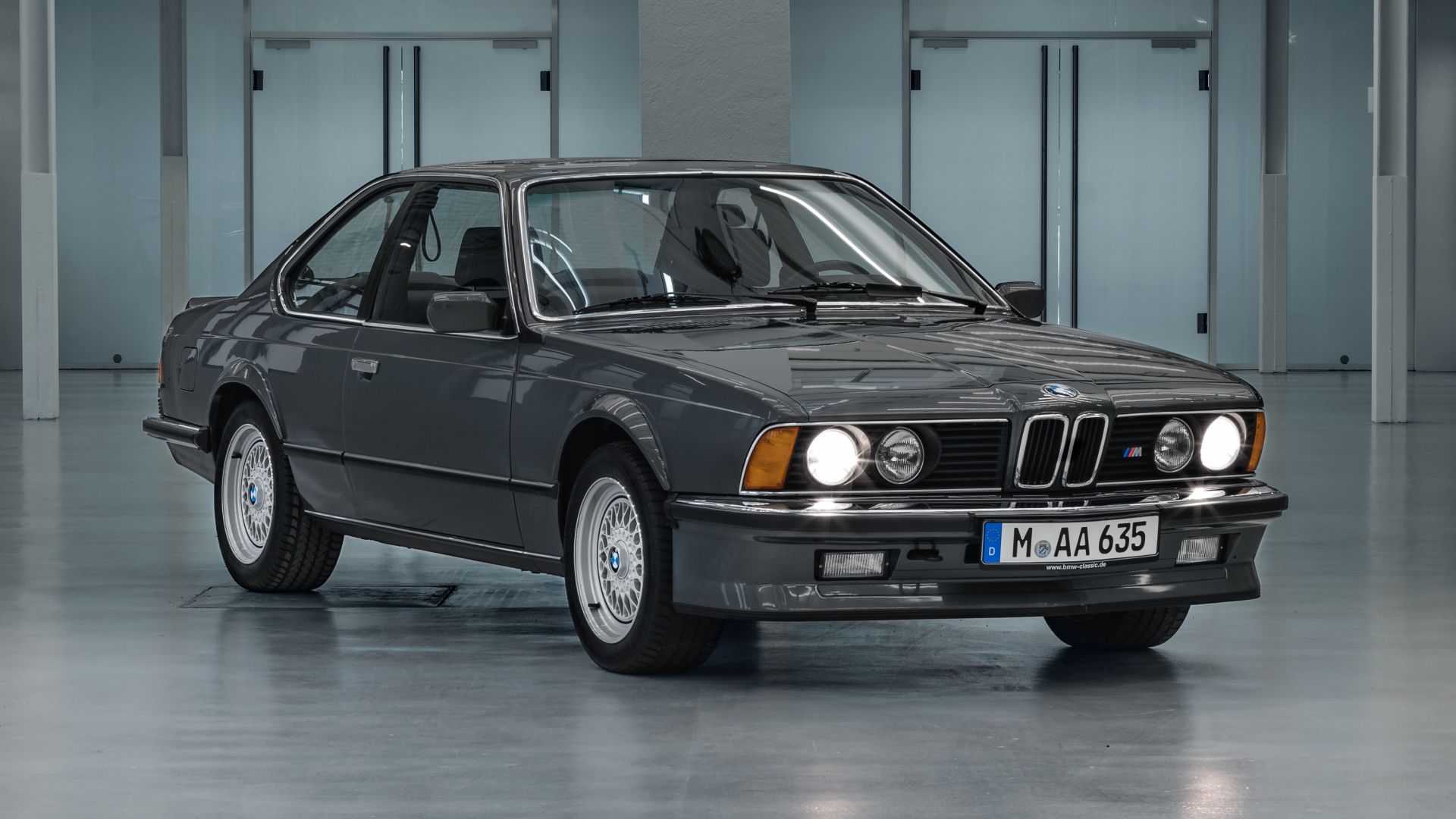 BMW M635CSi E24
