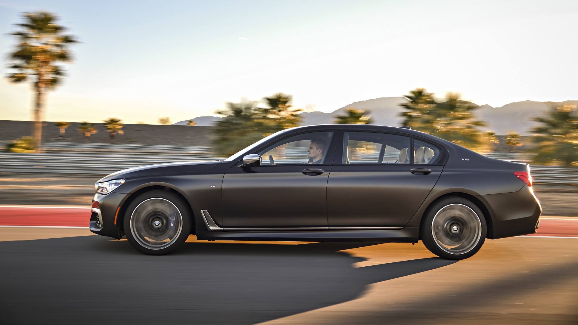 BMW M760Li G12