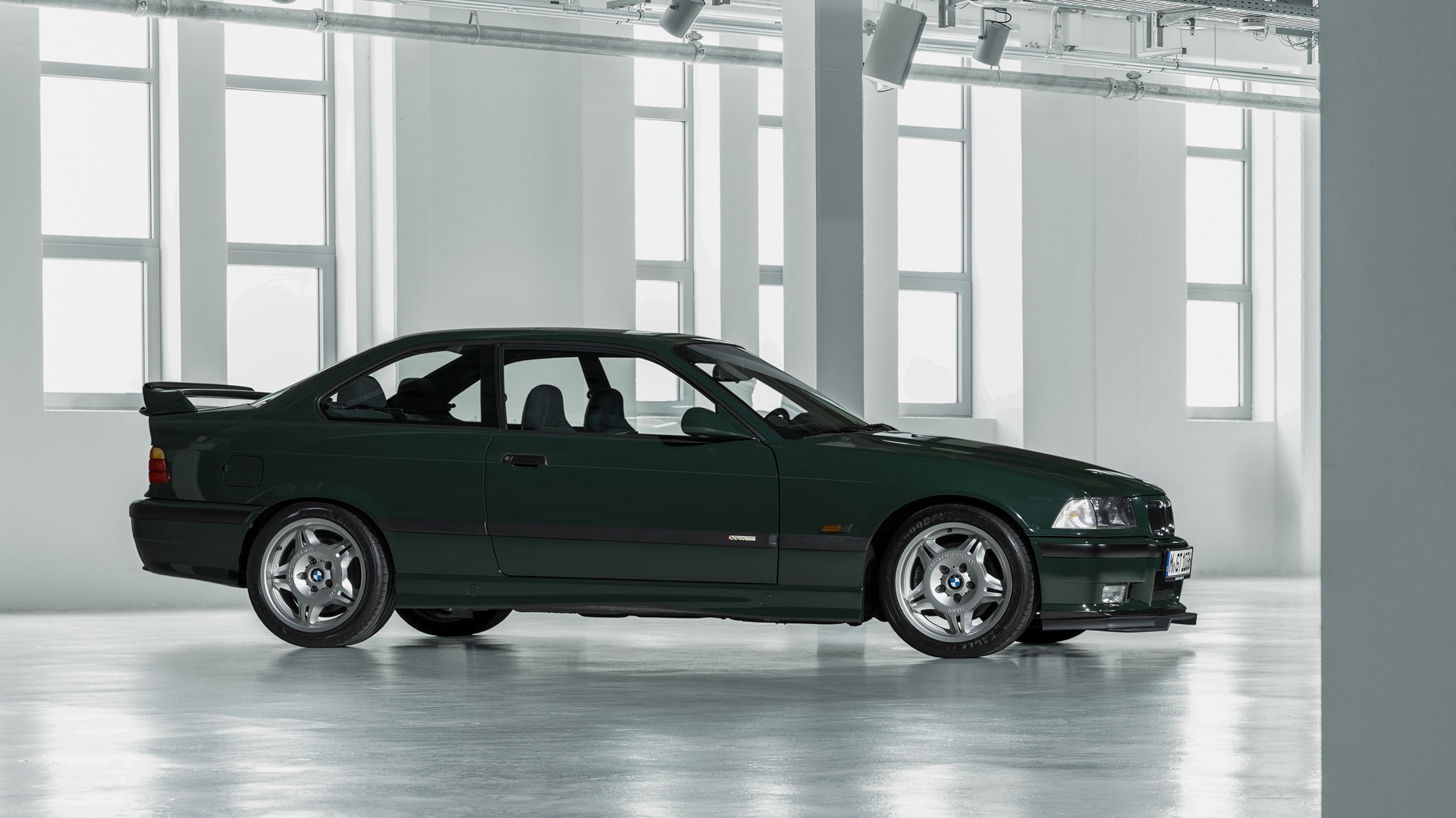 BMW M3 GT E36 in BMW Individual British Racing Green