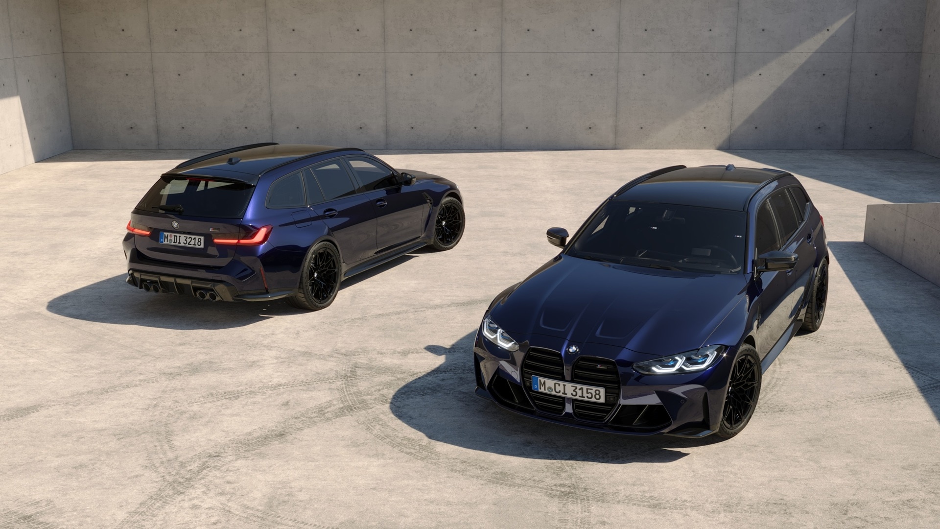 Two BMW M3 Competition Touring G81 in BMW Individual Carbon Black metallic 
