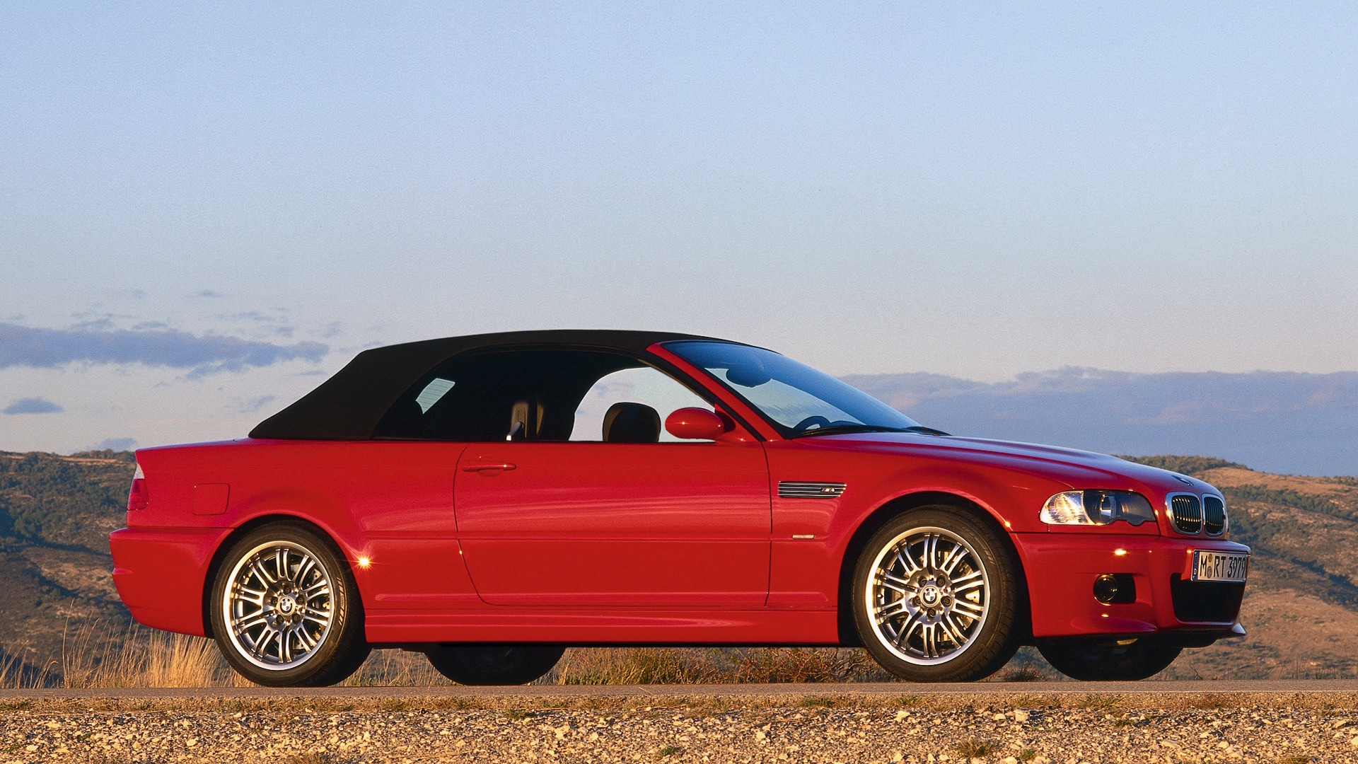 BMW M3 Convertible (E46) in BMW Individual Imola Red II non-metallic