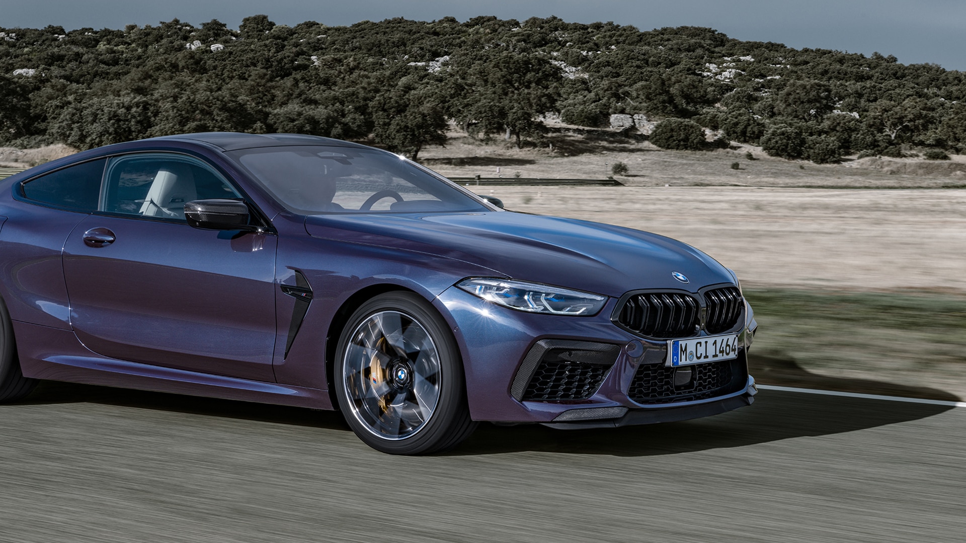 BMW M8 Competition Coupé in BMW Individual Macao Blue metallic