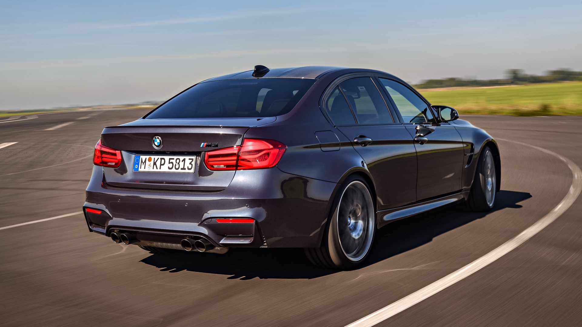 BMW M3 Edition 30 Jahre (F80) in BMW Individual Macao Blue metallic