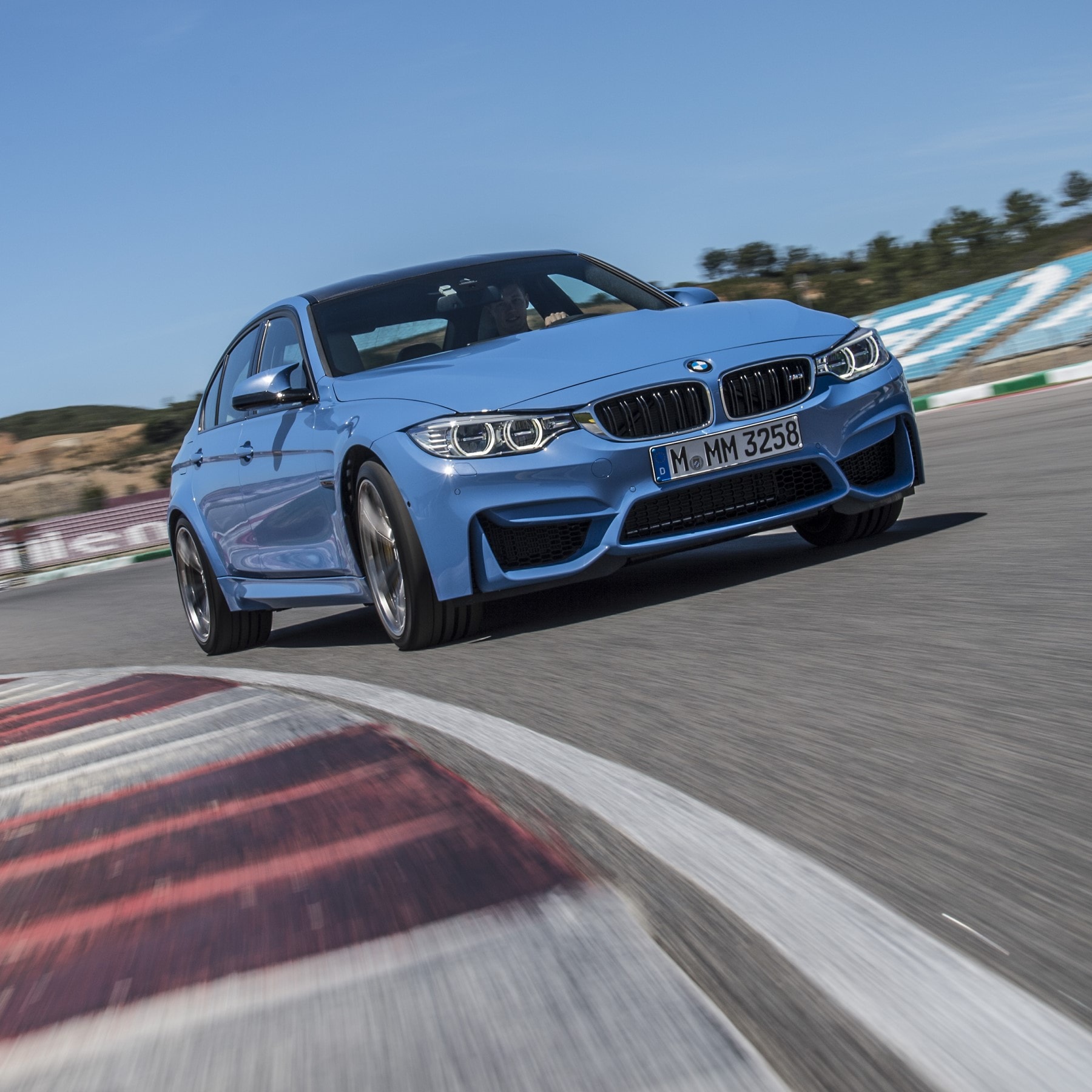 BMW M3 F80 and BMW M4 F82. 