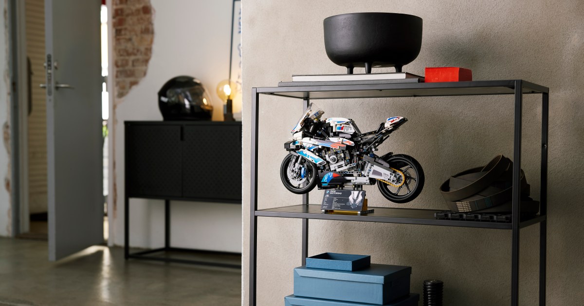 LEGO Technic BMW M 1000 RR