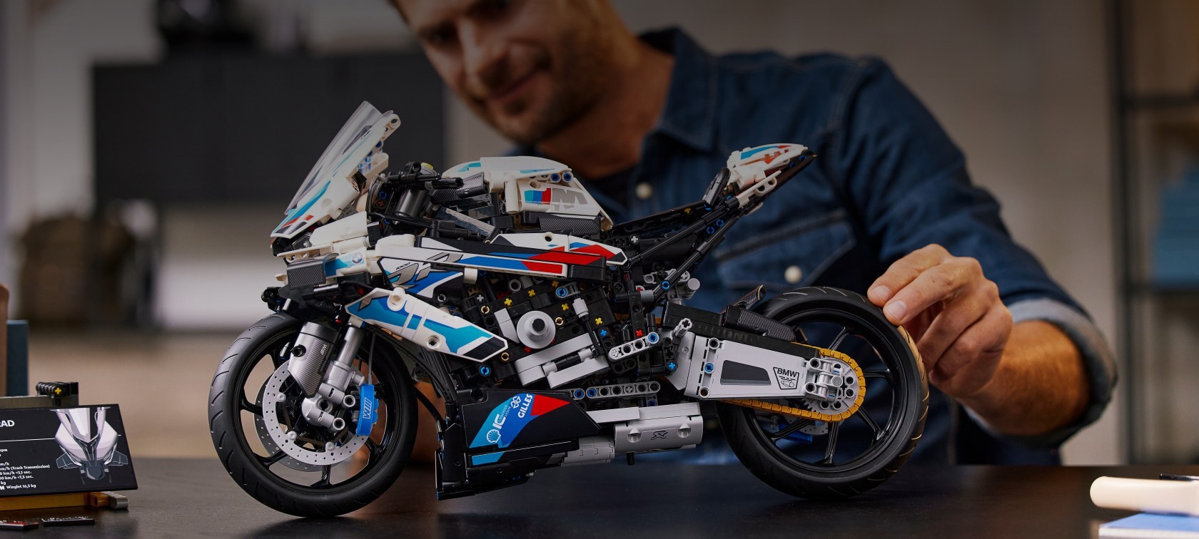 DETAILGETREUE SUPERBIKE-FASZINATION.