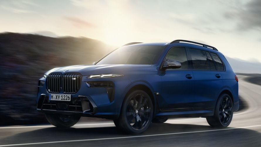 BMW X7 M60i.