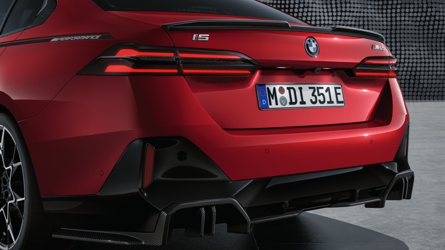M Performance rear spoiler Carbon and M Performance rear diffuser in Aramid fiber