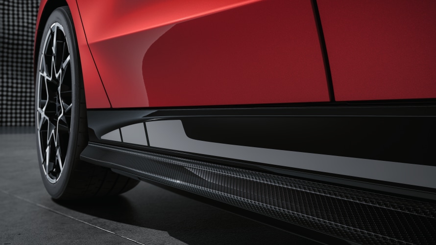 M Performance side skirt attachment in carbon fiber