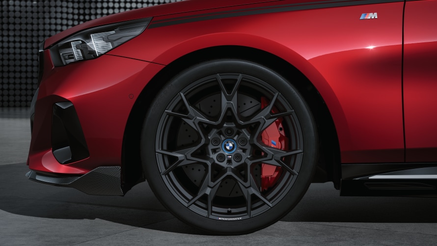 21-inch M Performance light-alloy wheel Cross spoke 943 M Frozen Midnight Grey