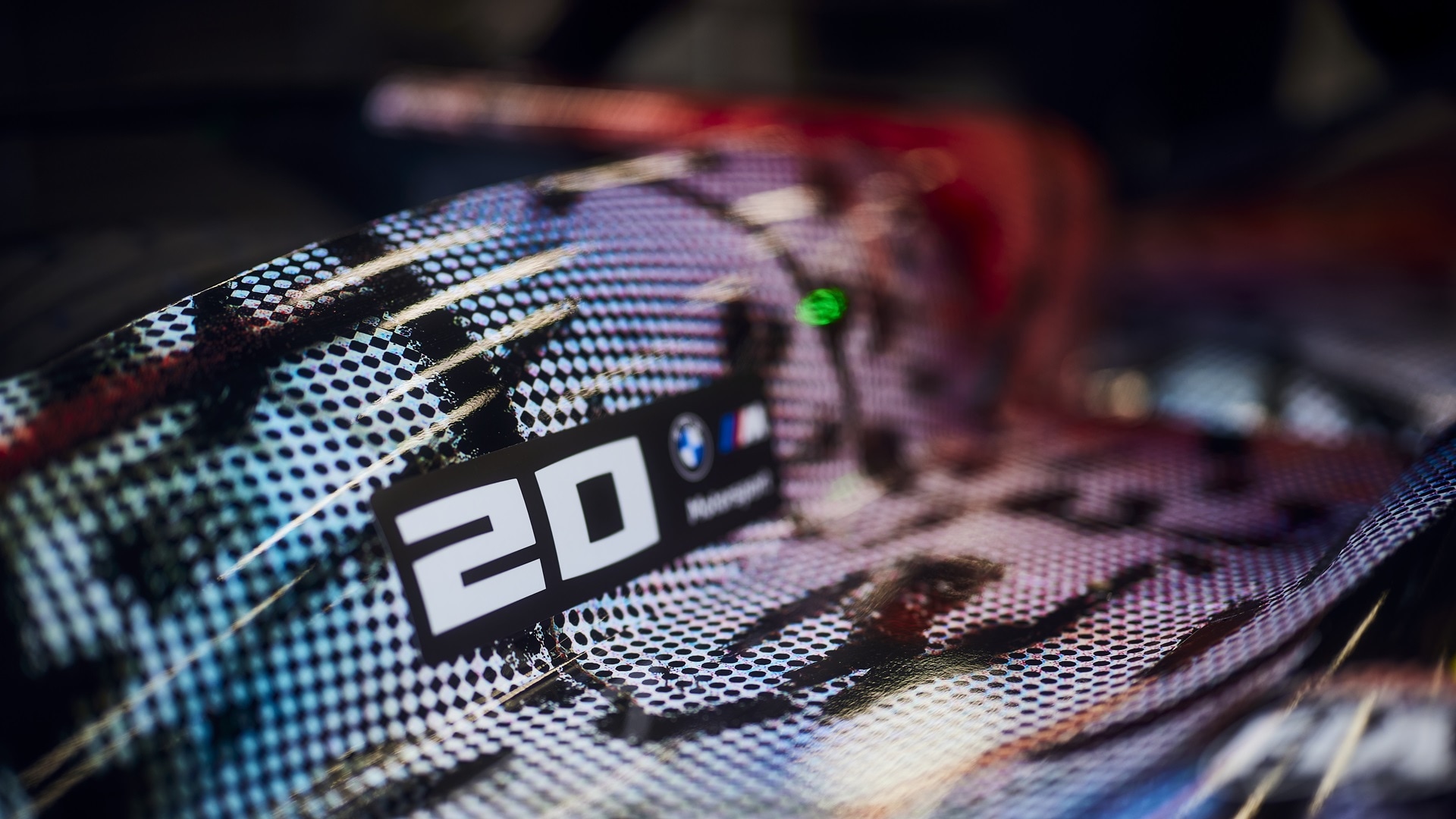 BMW M Hybrid V8 Art Car with the starting number 20.