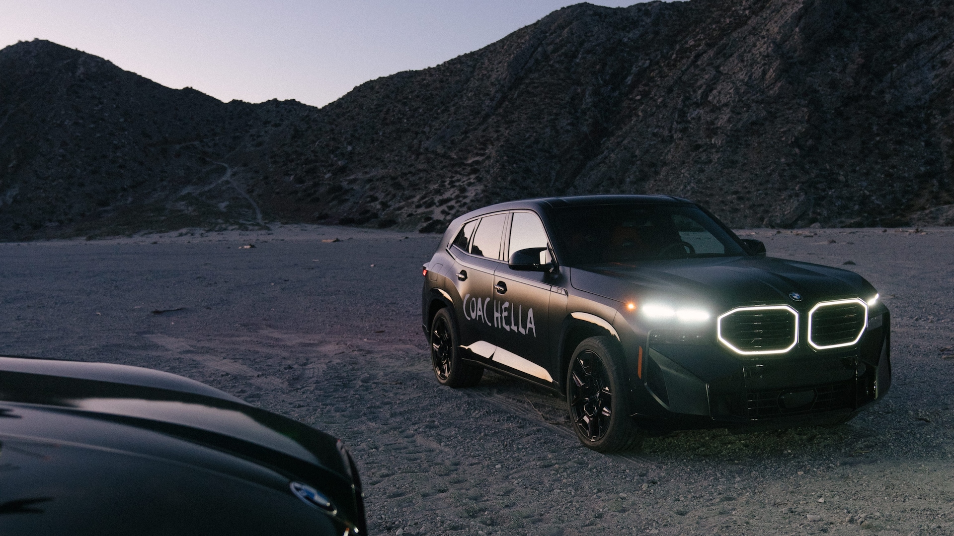 Der BMW XM beim Coachella.