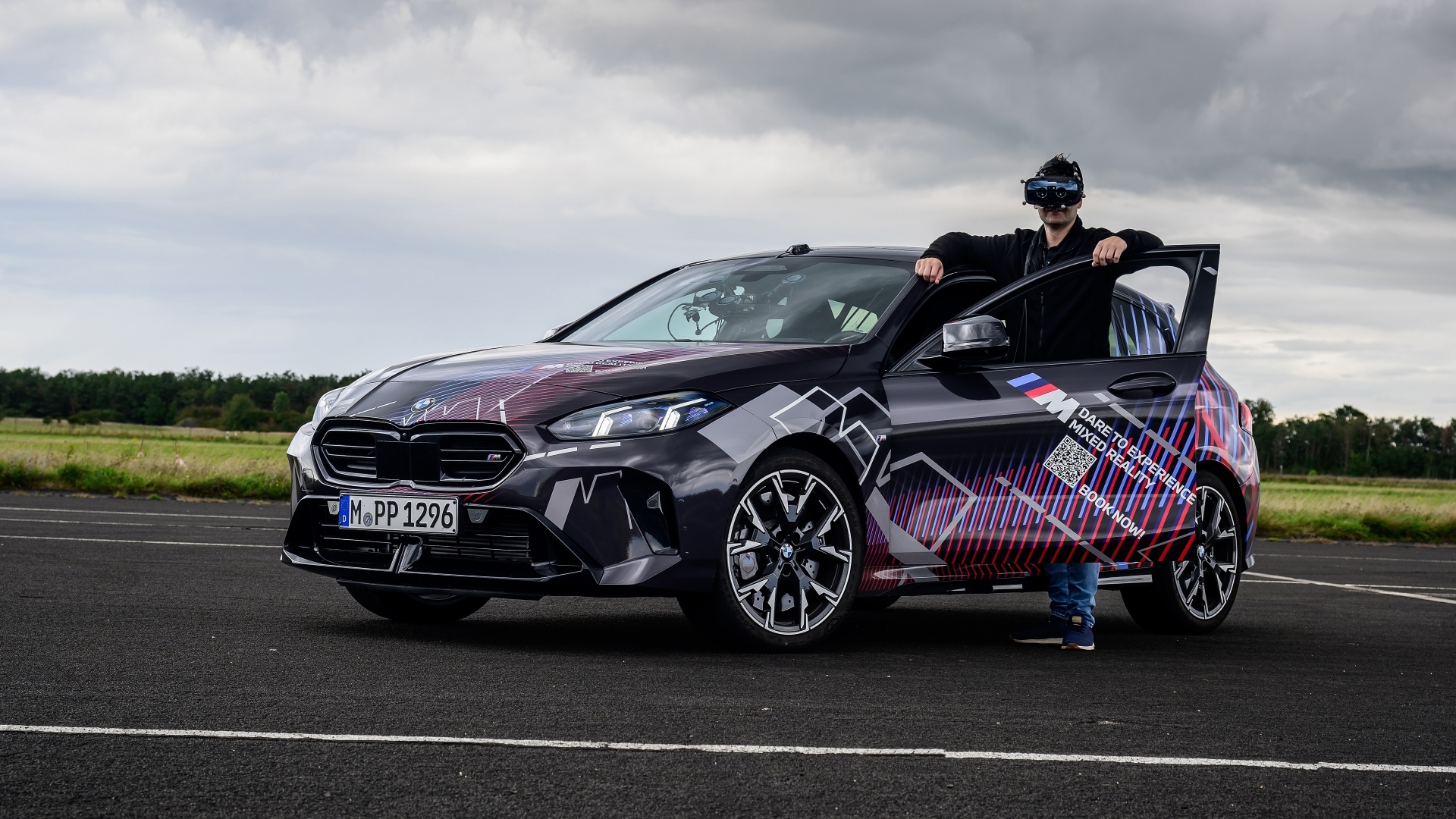 BMW M Mixed Reality with multiplayer and new features.