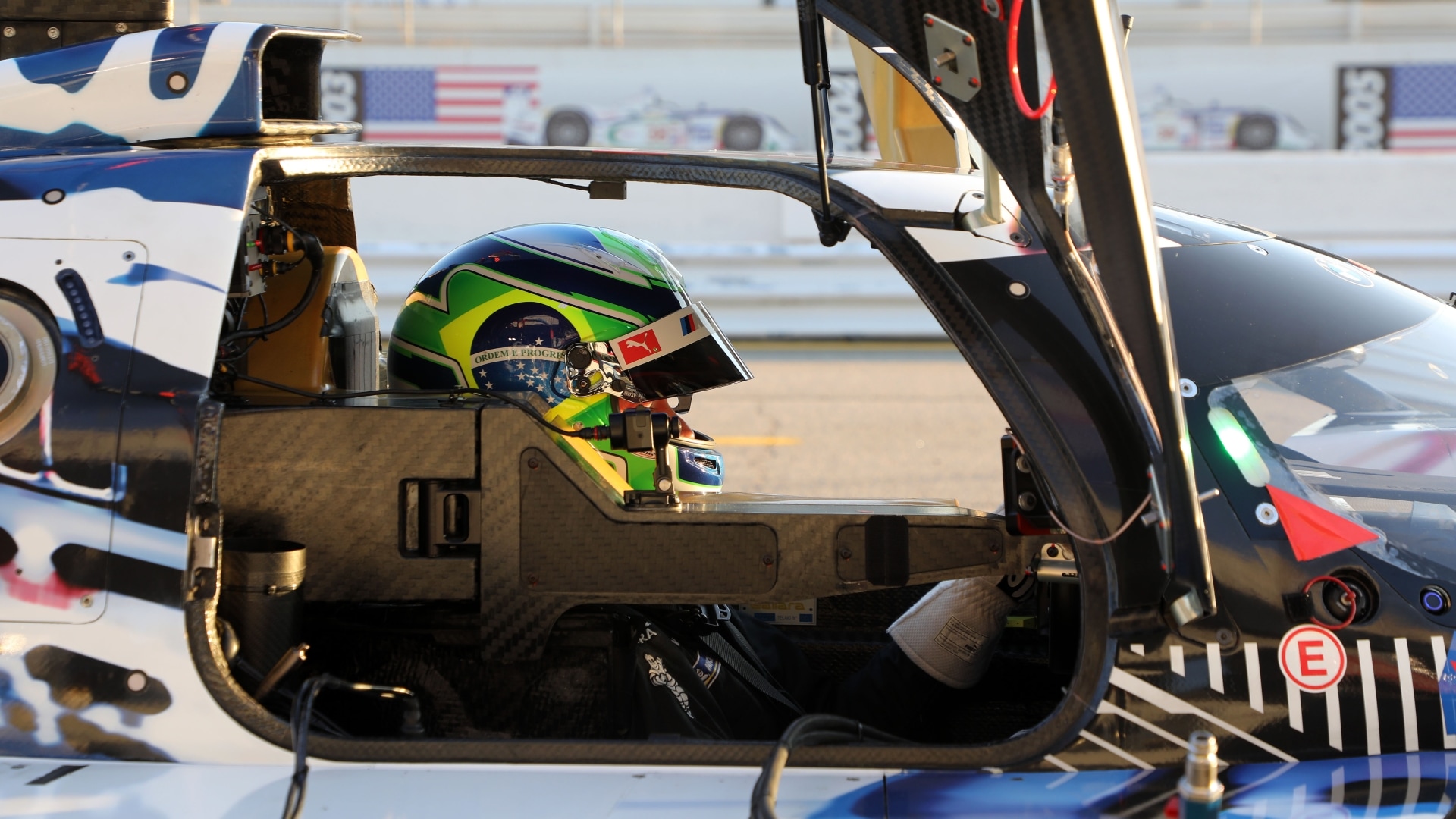 Augusto Farfus im BMW M Hybrid V8 in Road Atlanta.