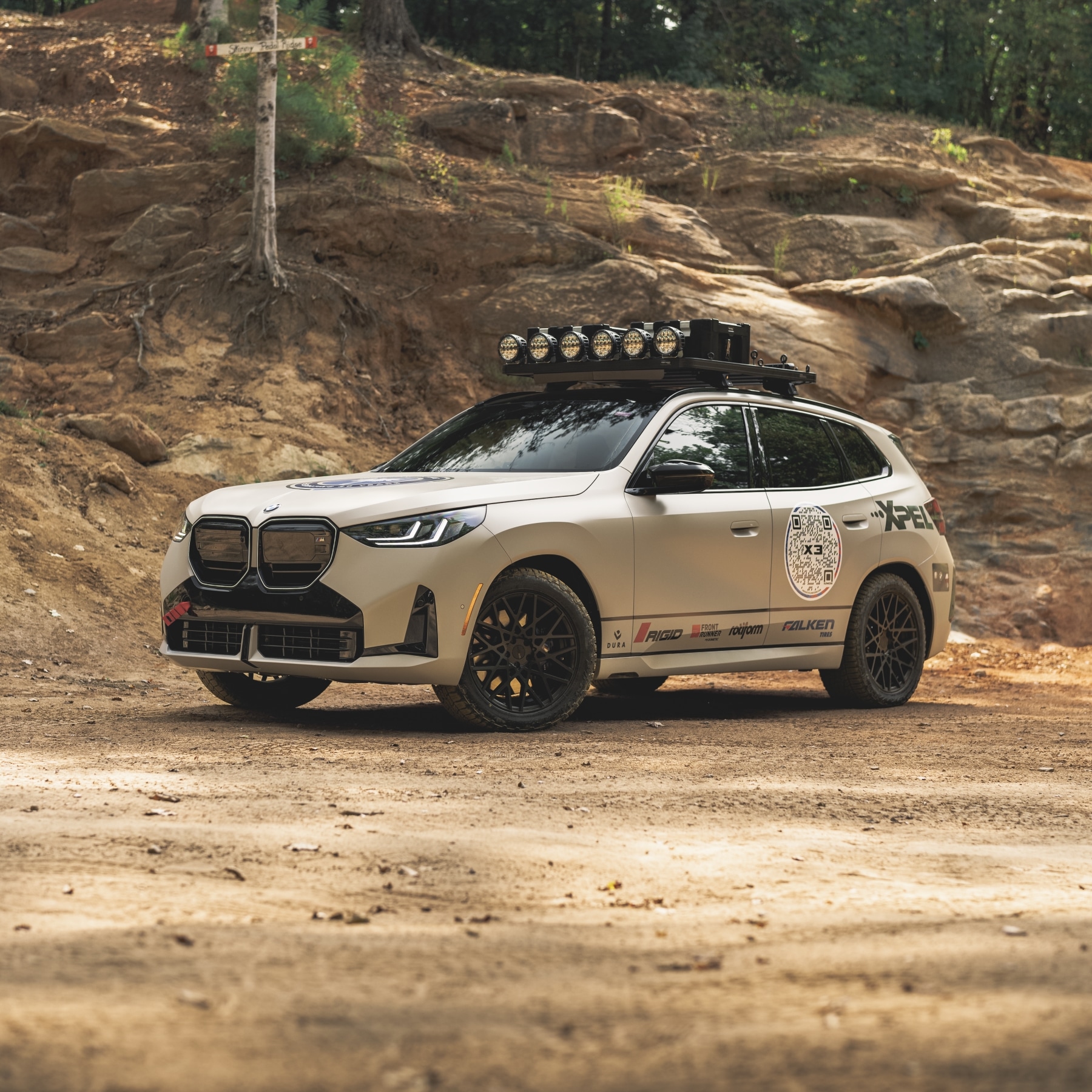 Der BMW X3 M50 bei der Rebelle Rally 2024. 