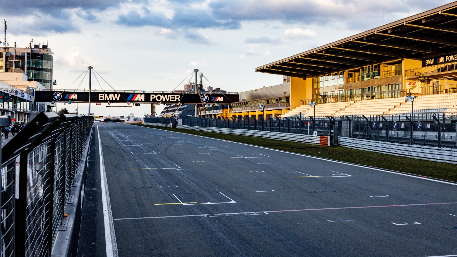 For over 25 years: the extraordinary partnership between BMW M and the Nürburgring. 