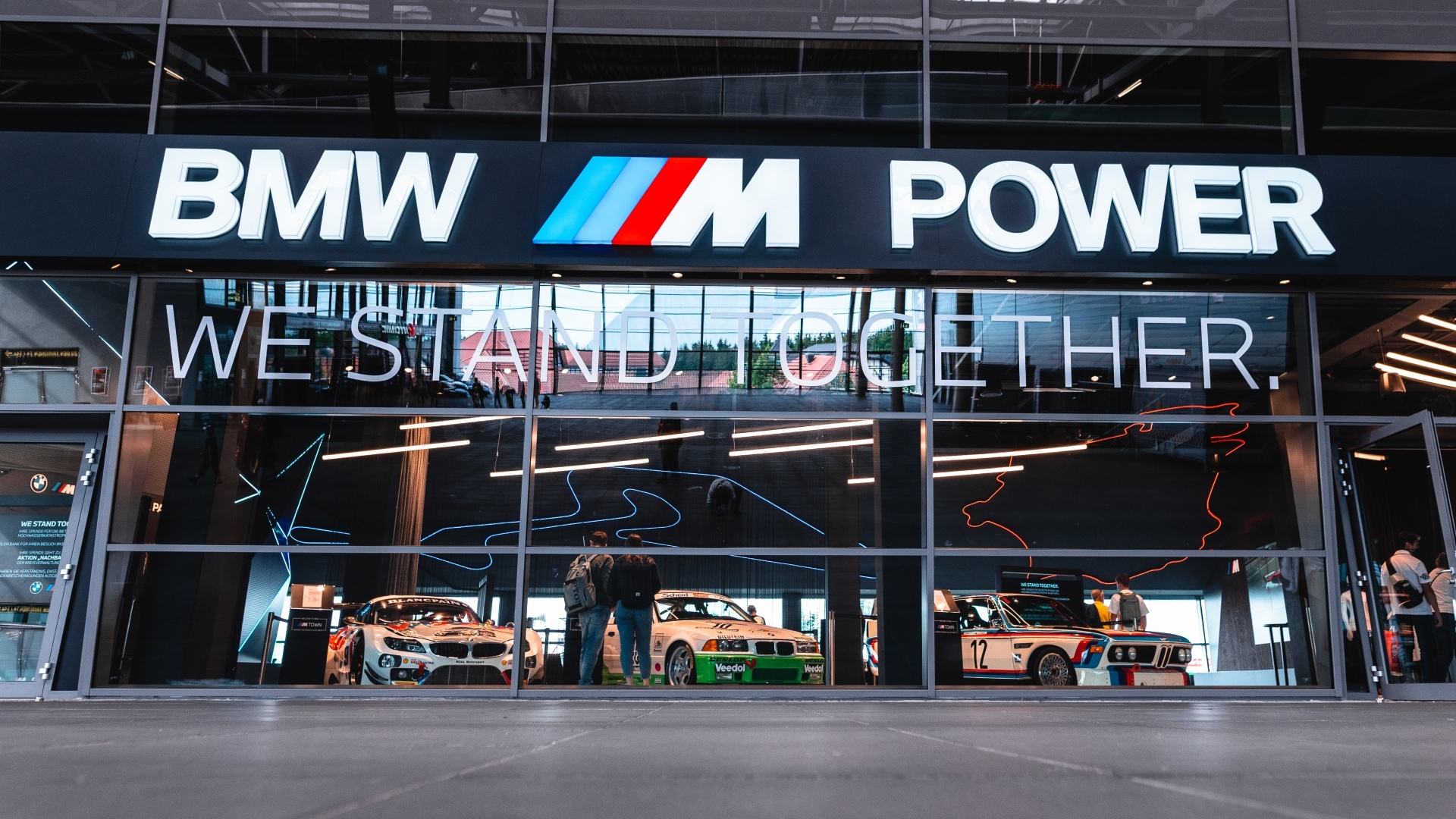 Different activities make the M Power Showroom a lively place for motorsport fans.&nbsp;