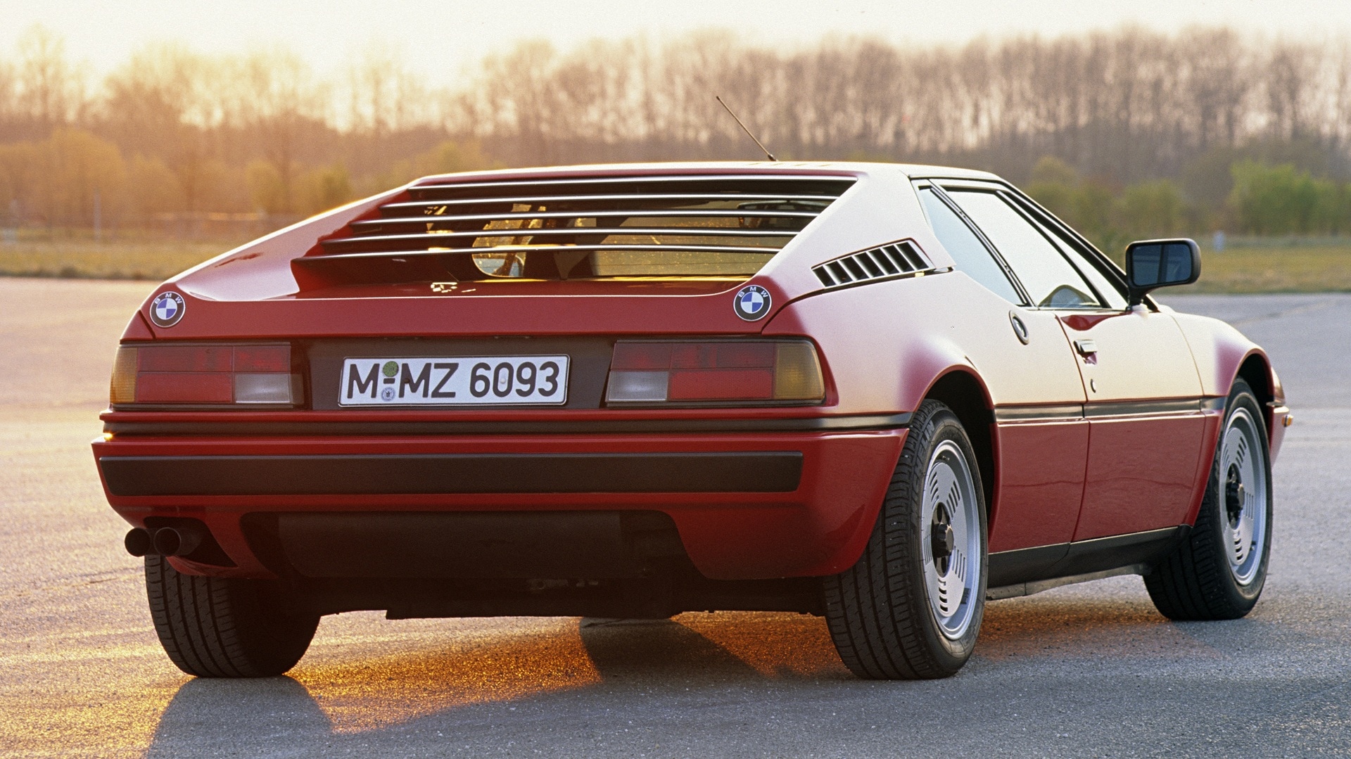 Rear view with the distinctive slats above the rear window