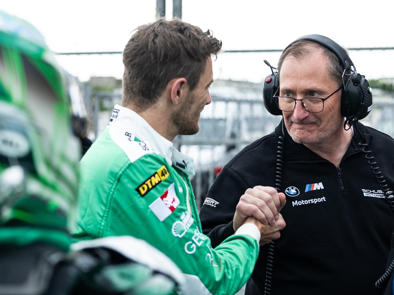 Teamchef Torsten Schubert mit BMW M Werksfahrer Marco Wittmann.