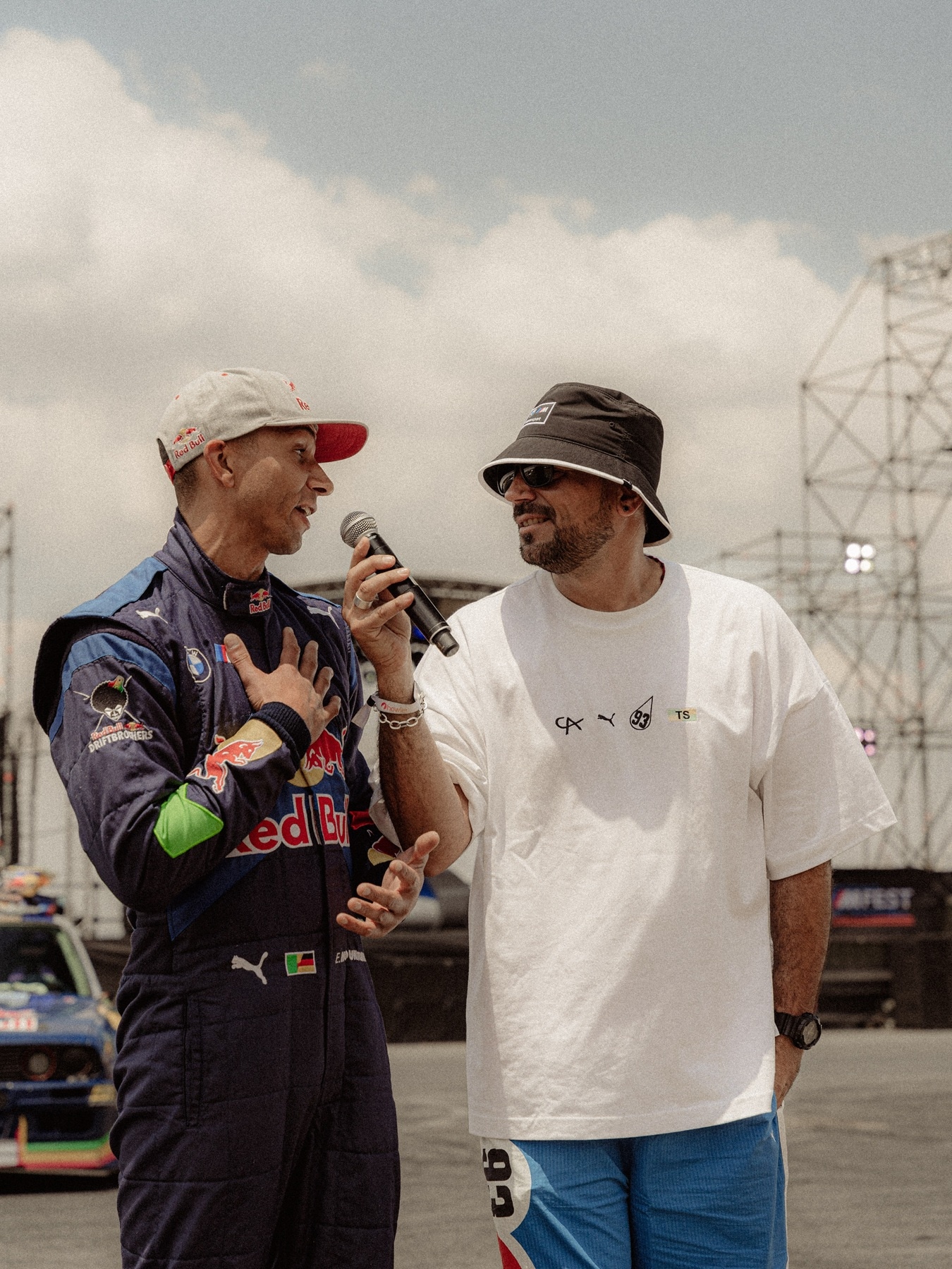Vic Pardal interviewt Elias Hountondji von den Red Bull Driftbrothers.