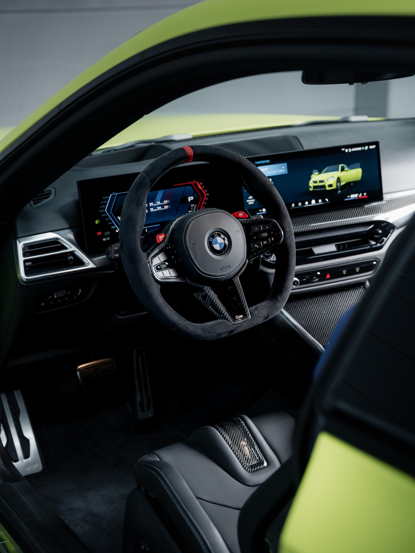 M Alcantara steering wheel | BMW M2 G87