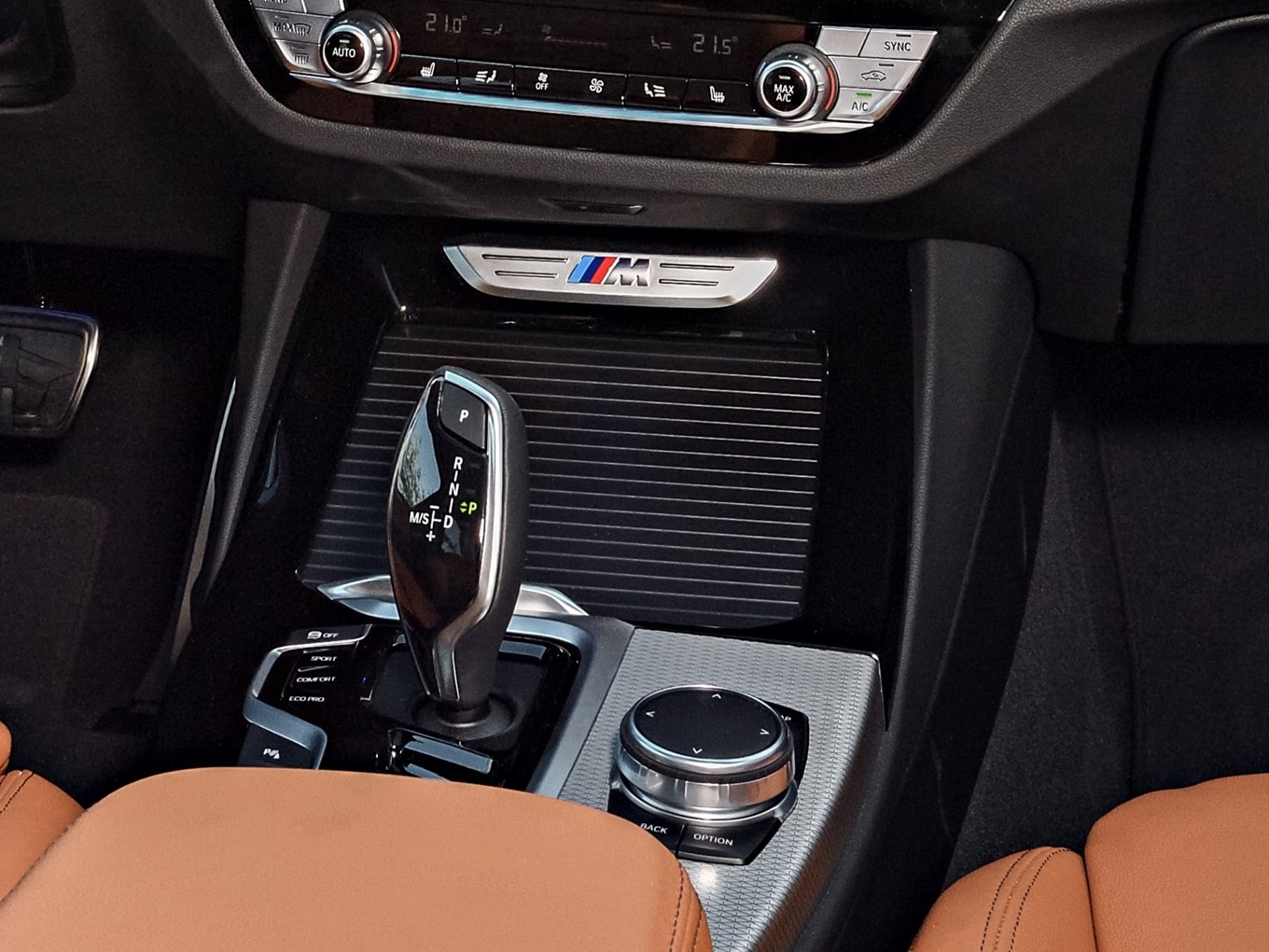 Schalthebel des BMW X3 M40i G01