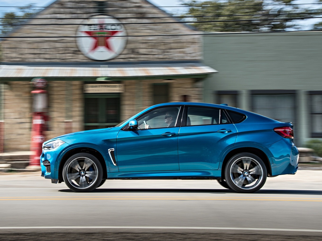 Seitenansicht des BMW X6 M F86