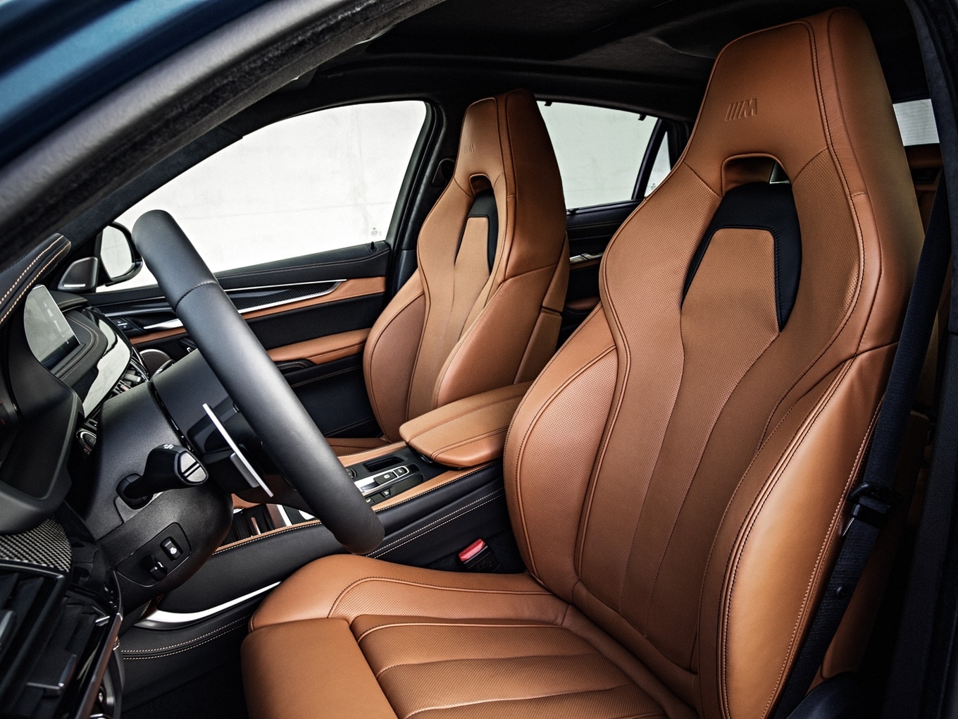 Interieur des BMW X6 M F86 mit M Sportsitzen in Leder Merino. 