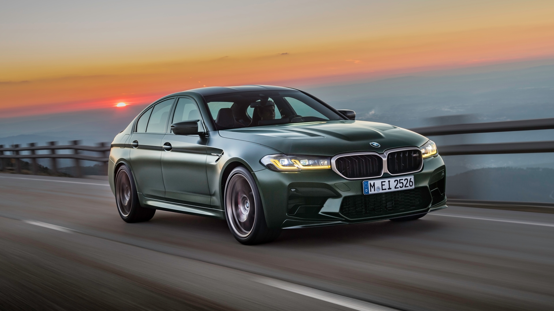 2021 BMW M5 CS F90 in Frozen Deep Green metallic
