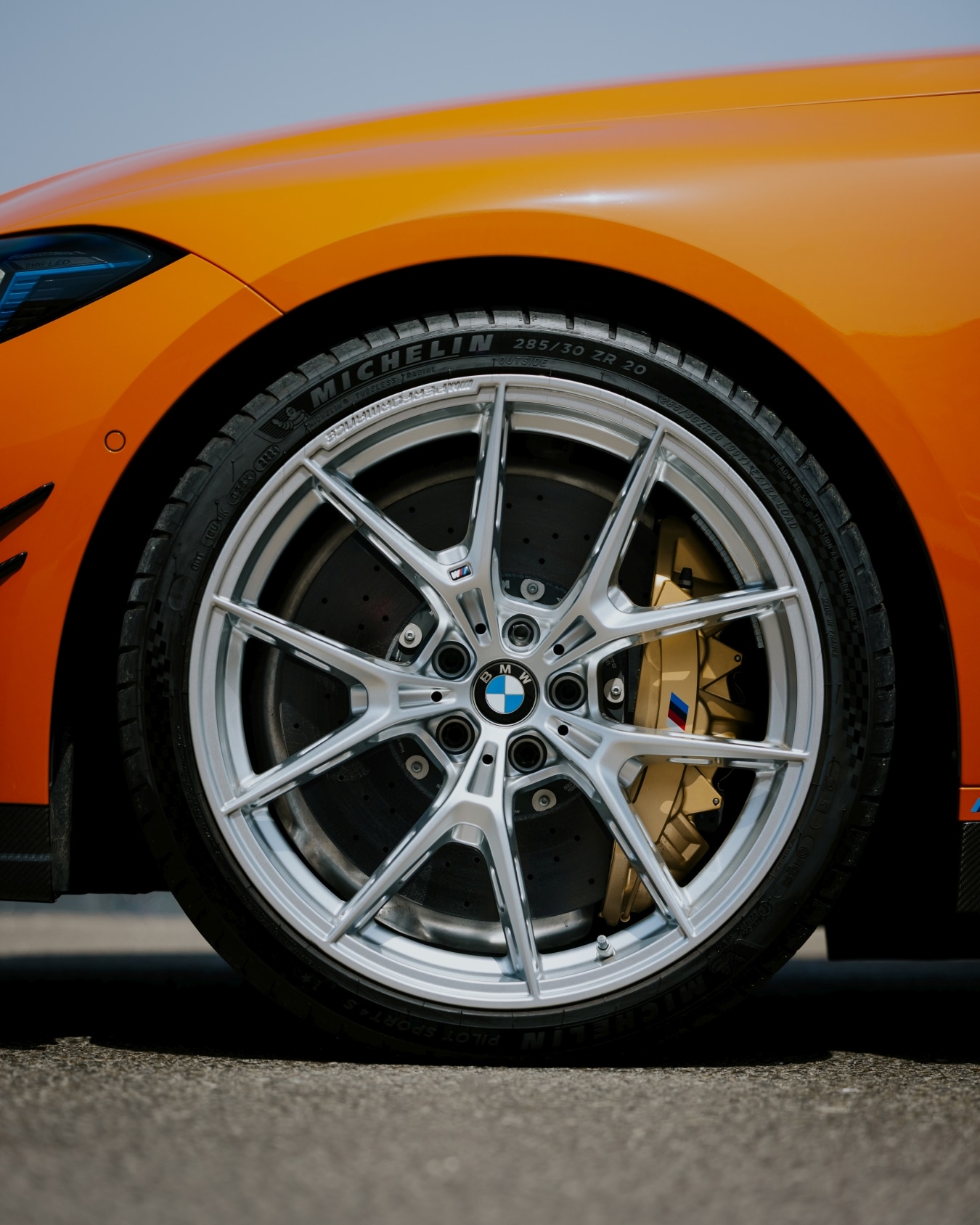 BMW M3 Touring with M Performance Parts 1063M forged wheel