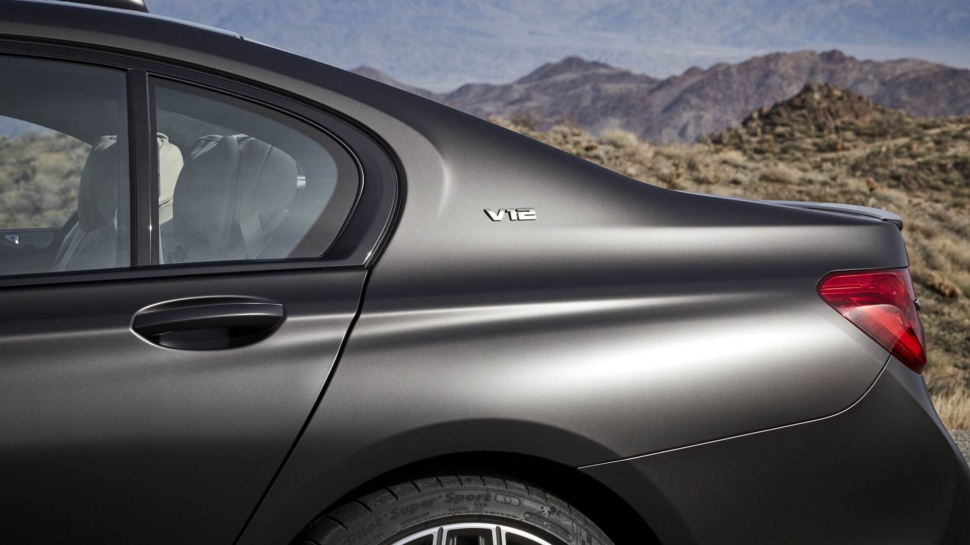 BMW M760Li xDrive G12 