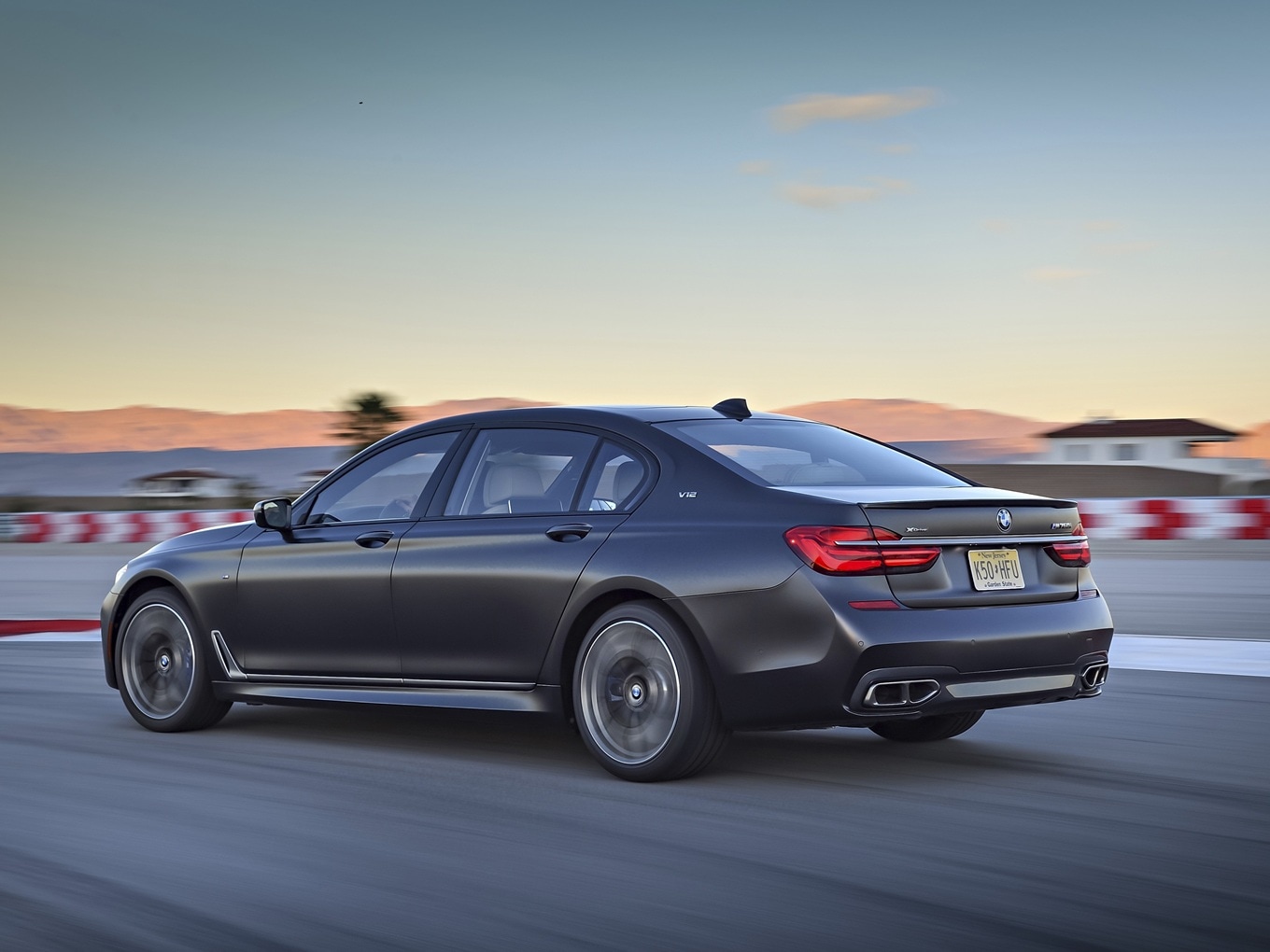 BMW M760Li xDrive G12 