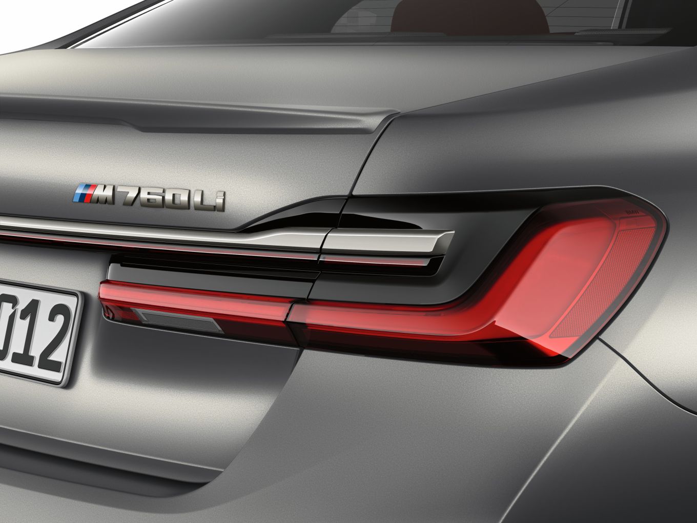 Die neue Heckleuchte des Modell-Updates vom BMW M760Li xDrive.