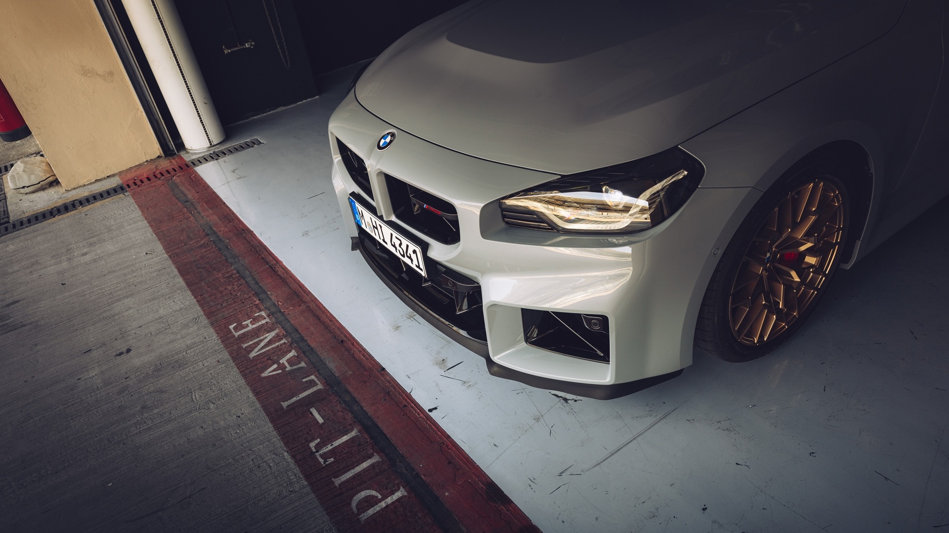 BMW M2 CS in M Brooklyn Grey metallic