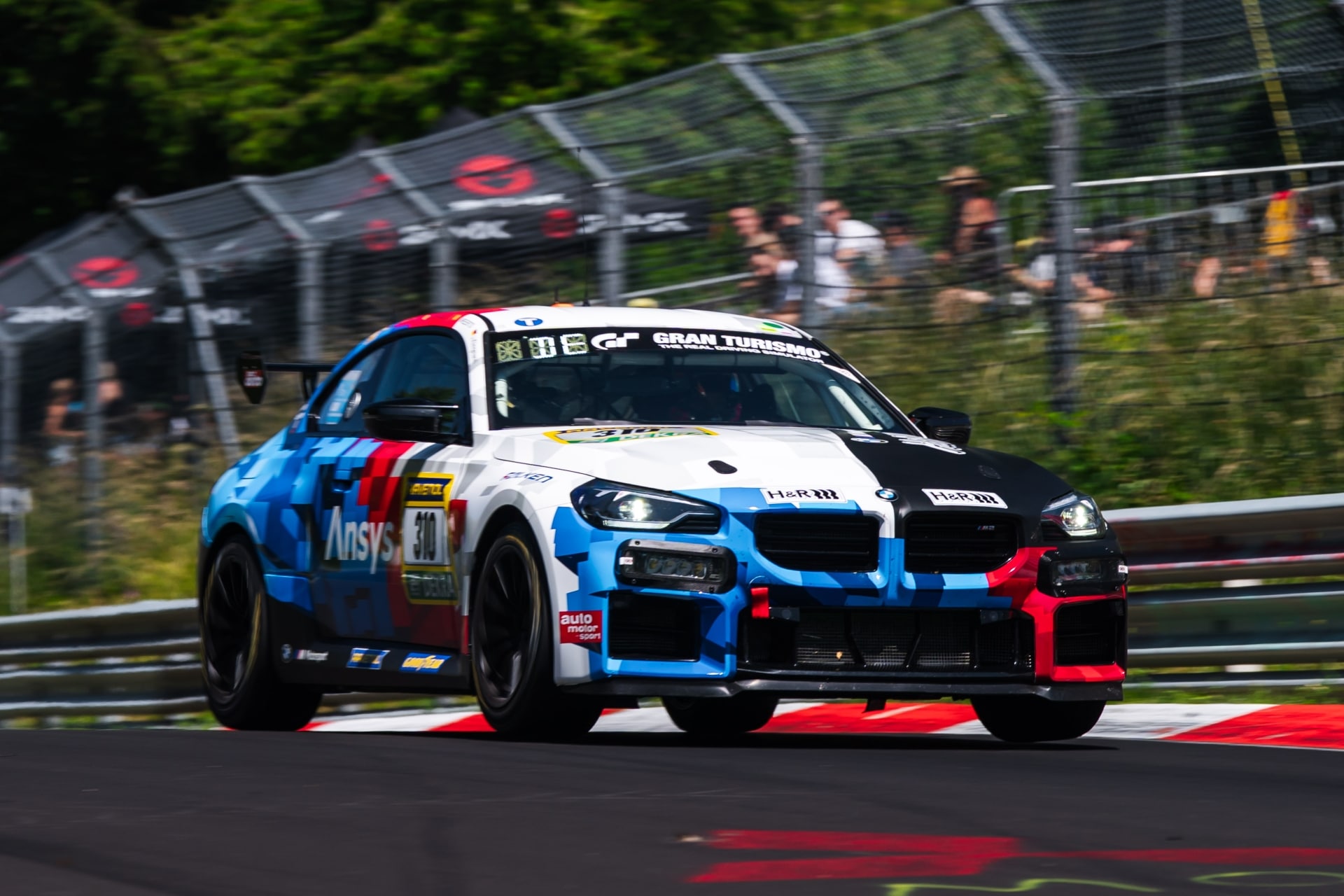BMW M2 Racing during the 24 hour race