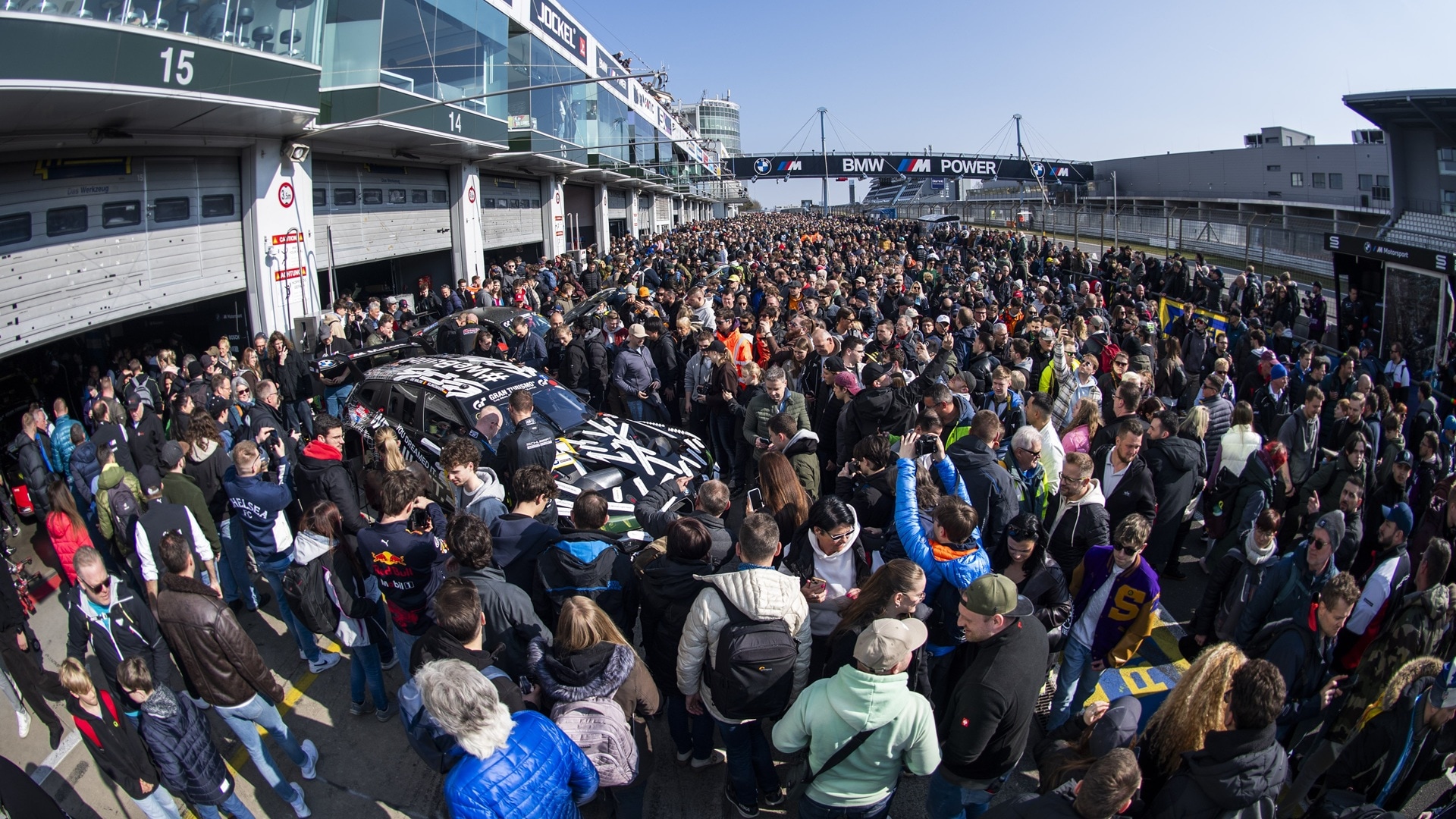Fans in the pitlane at the Nürburgring