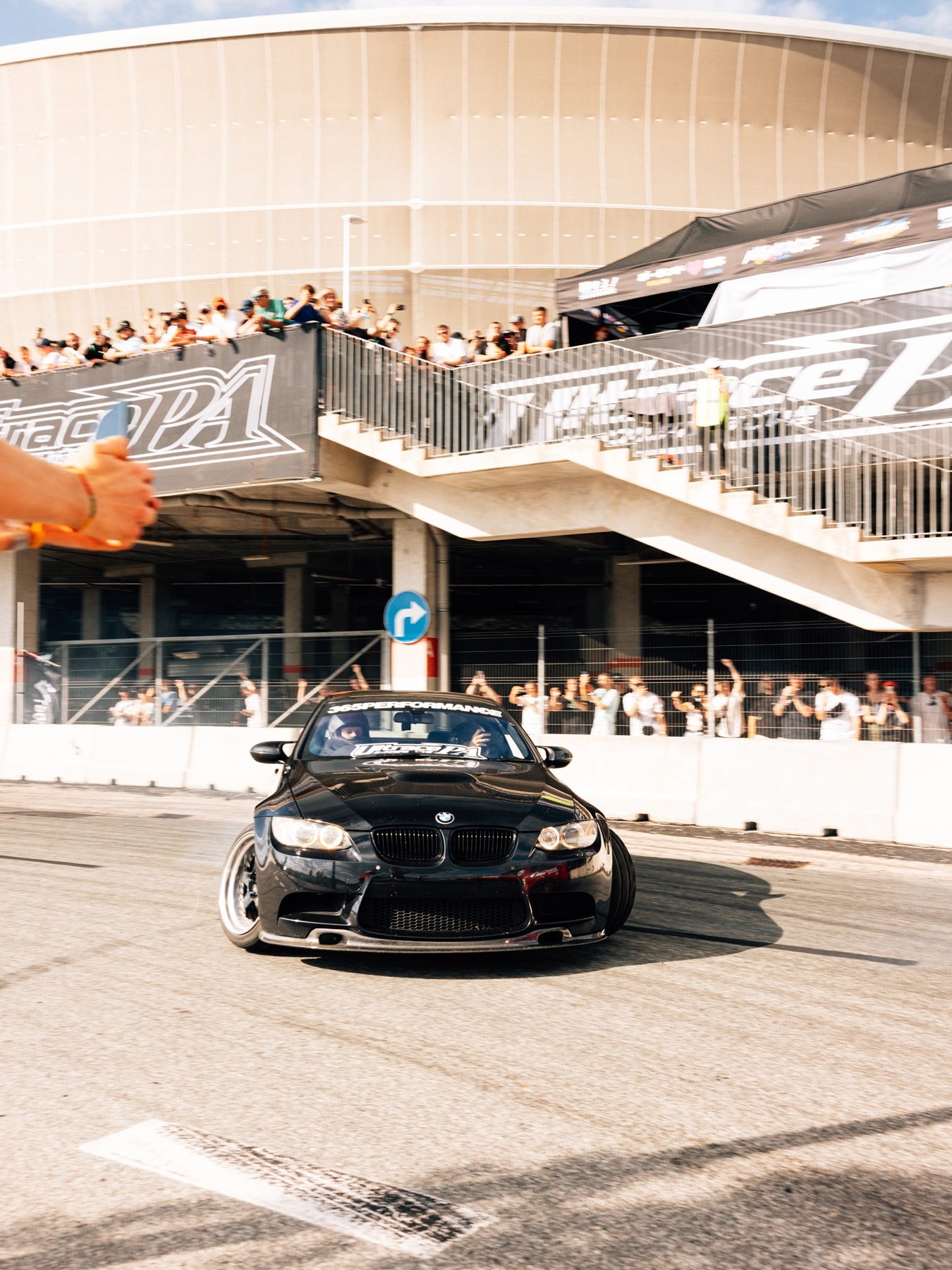 BMW M30 E92 beim Driften auf dem Ultrace. 