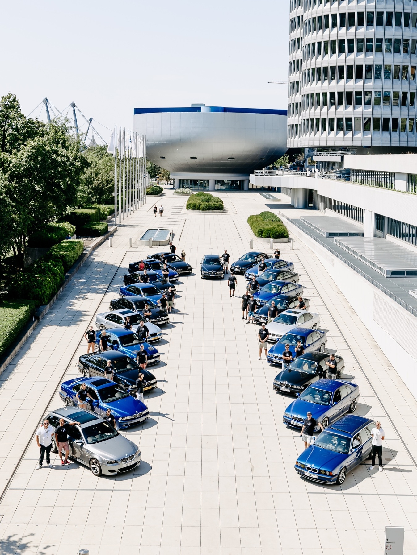 Line-up von BMW M5 Modellen vor der BMW Zentrale in München. 