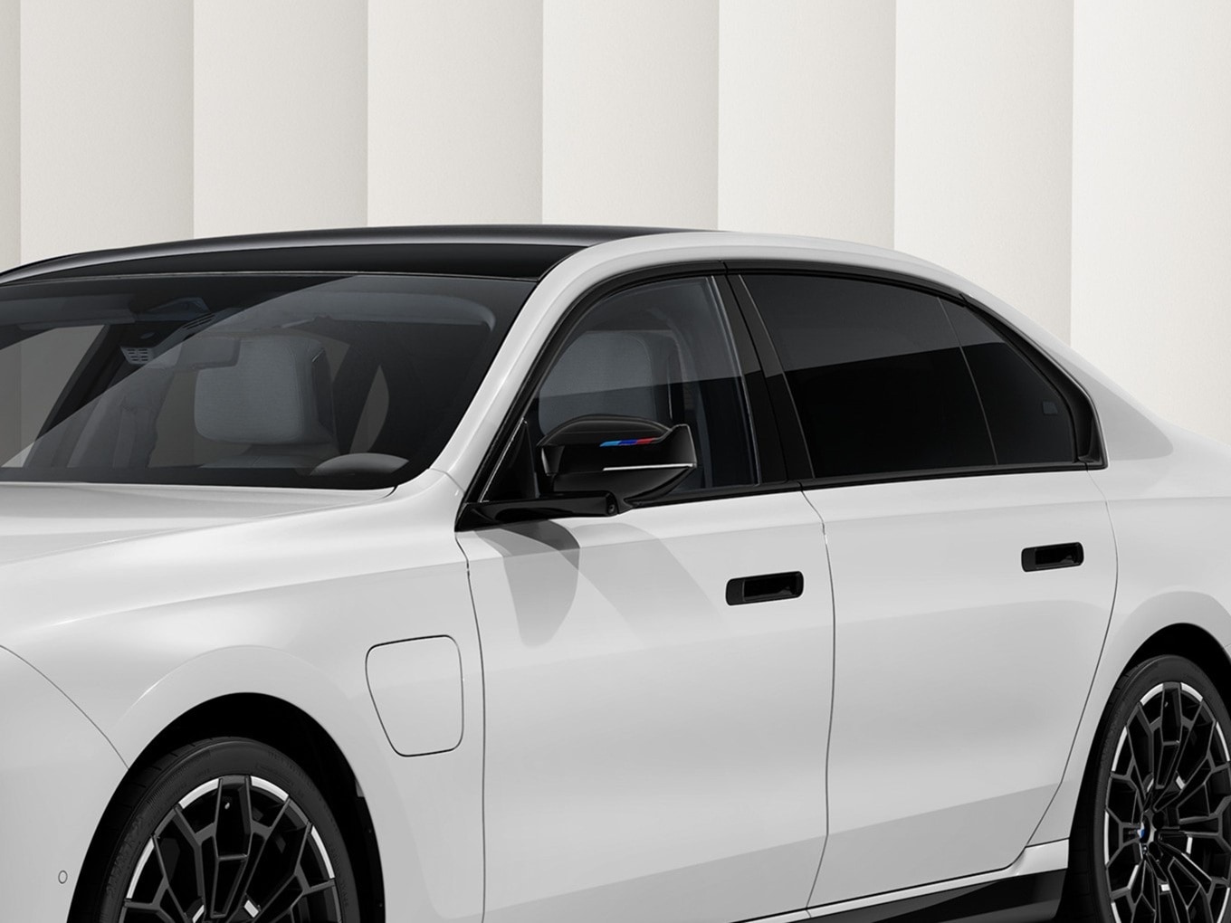 M Performance aramid exterior mirror caps with “Seehaus” stripes in M colours on the BMW 7 Series.