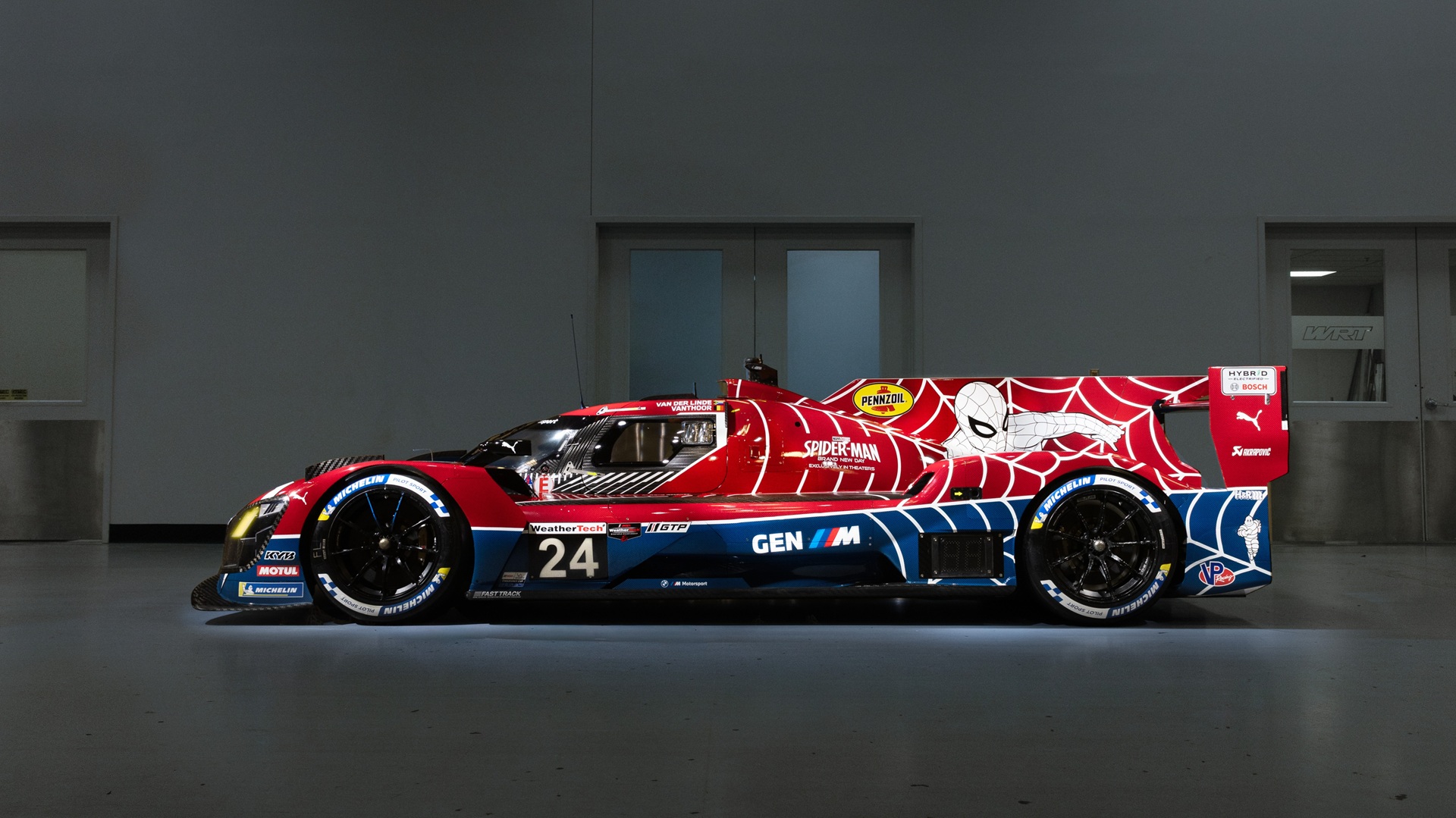 BODYWORK WITH CHARACTER. - Unique Liveries for BMW M Race Cars.
