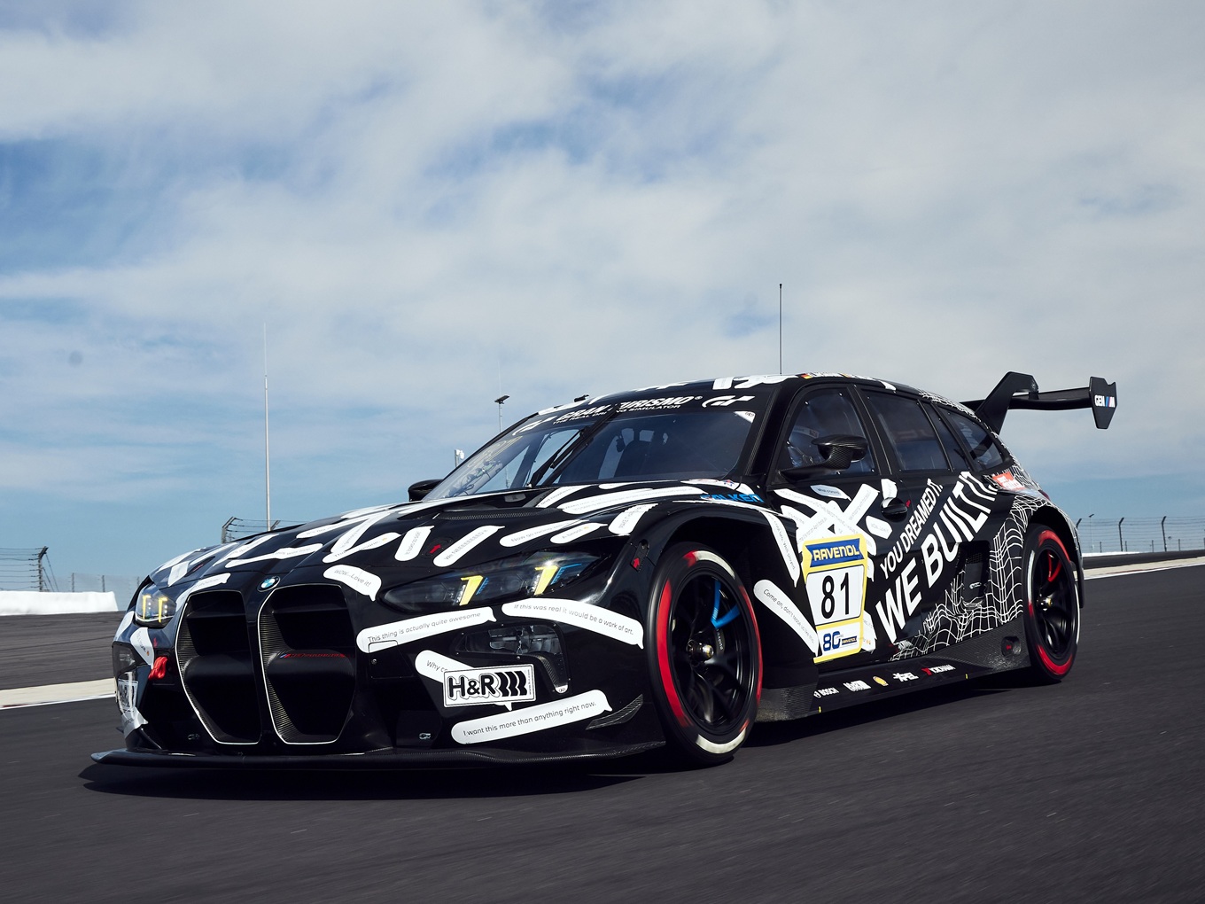 BMW M3 Touring 24H with Social Media livery